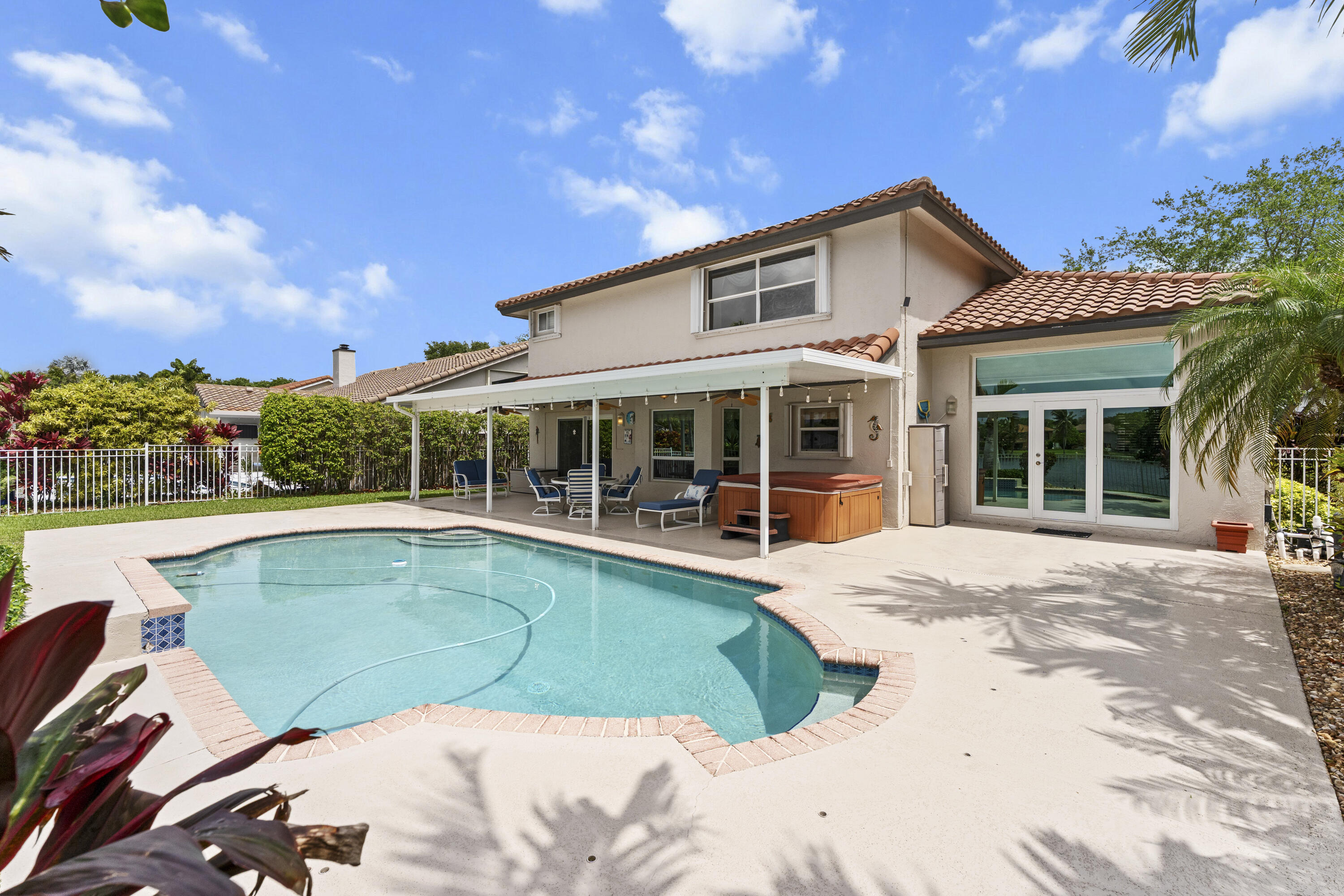 3342 Amsterdam, Cooper City FL 33026