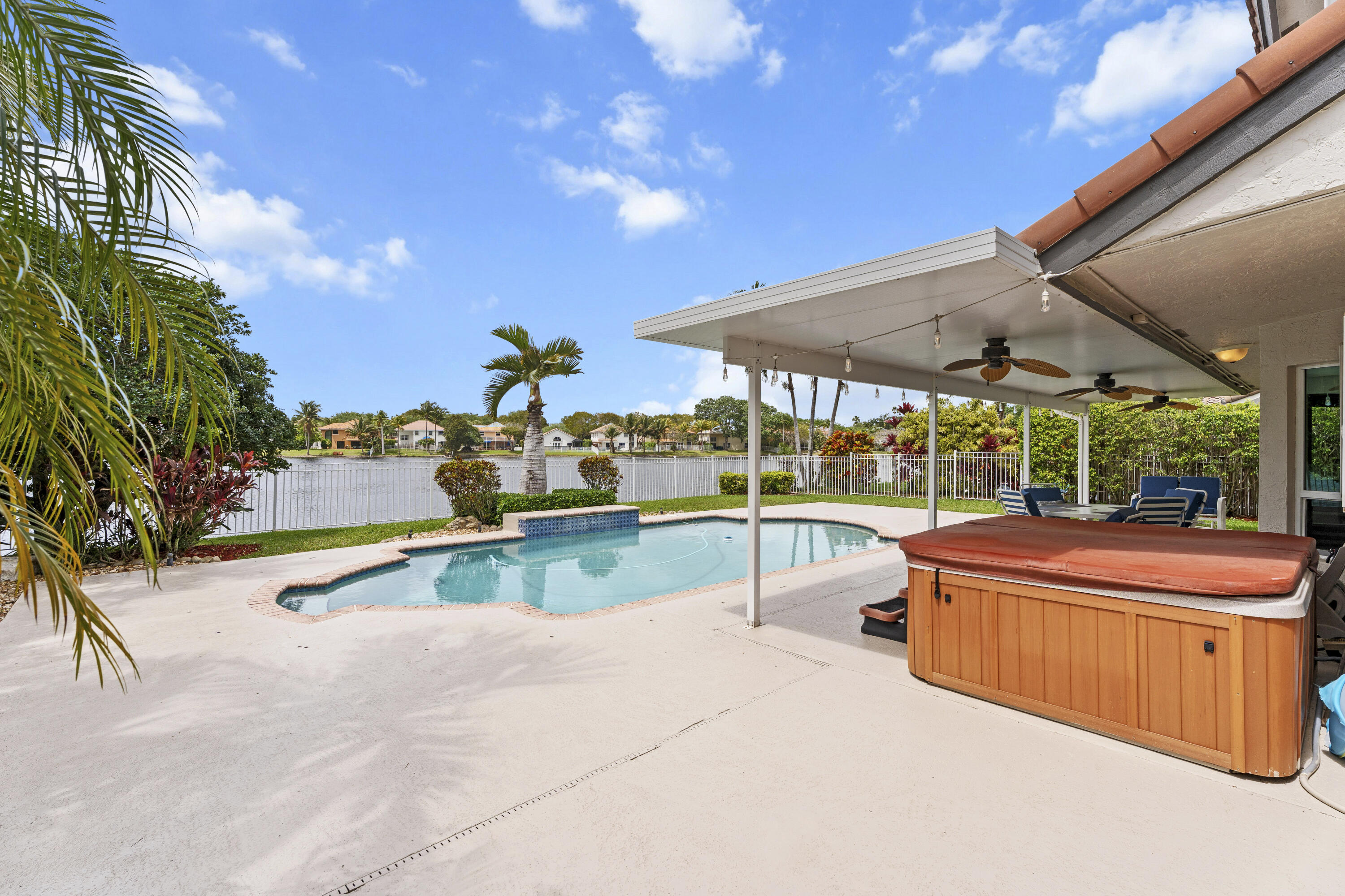3342 Amsterdam, Cooper City FL 33026