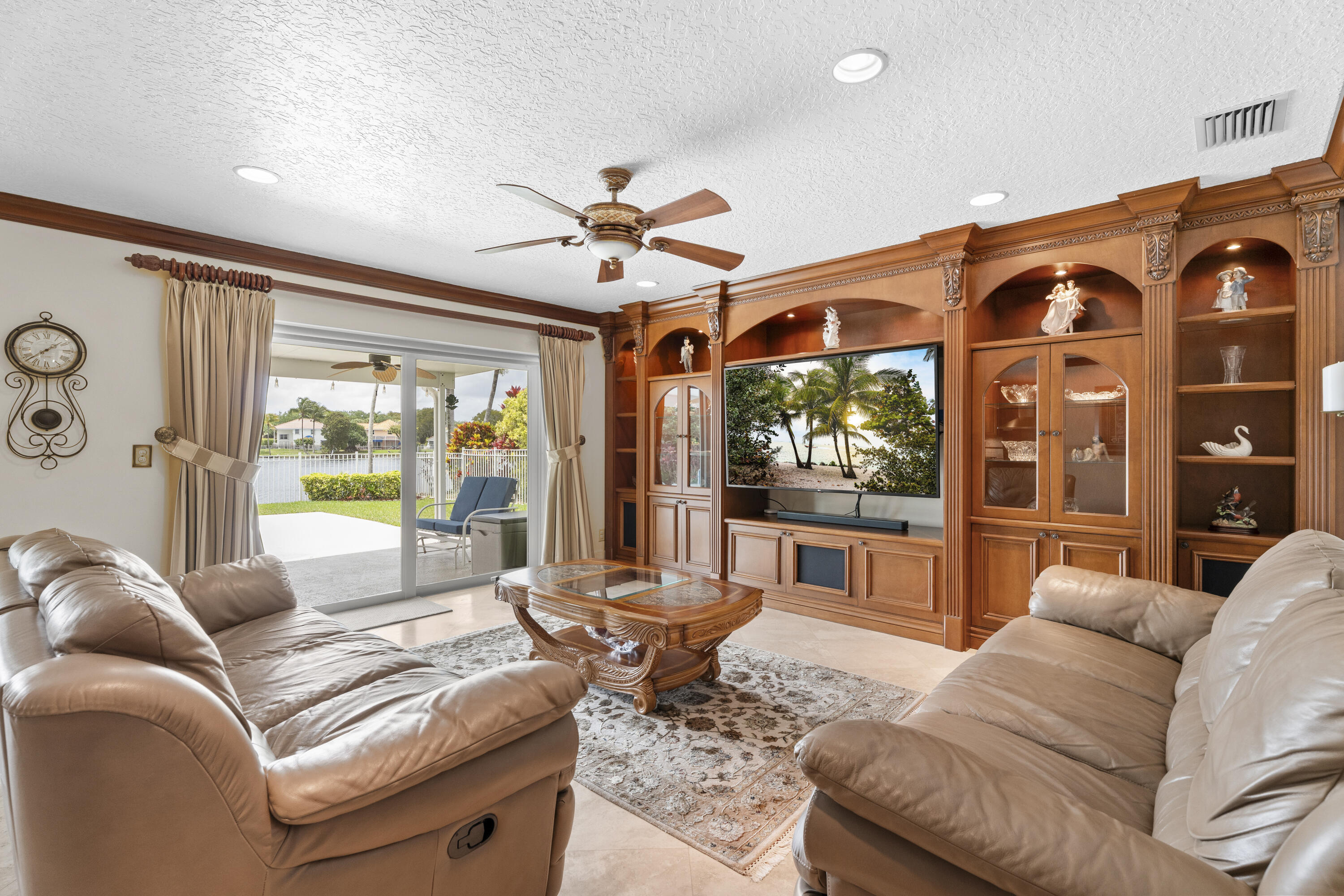 3342 Amsterdam, Cooper City FL 33026