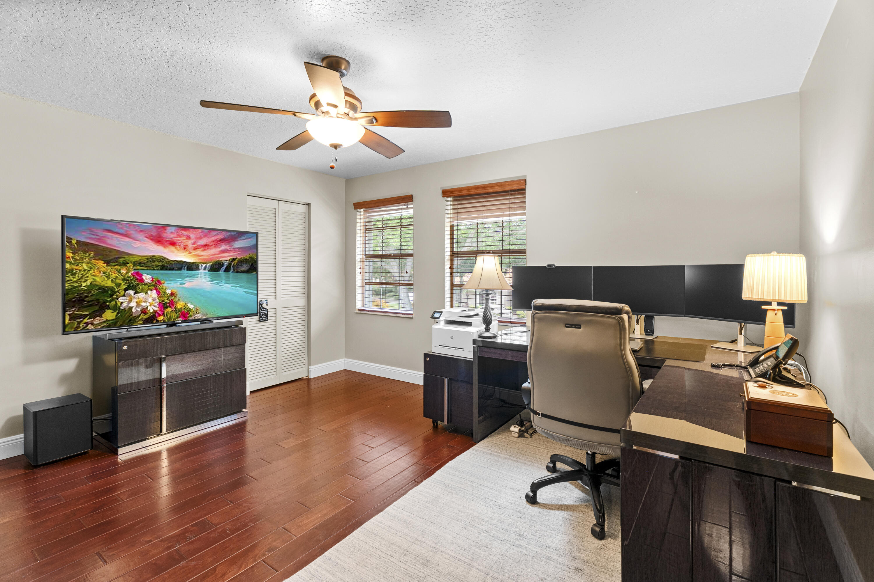3342 Amsterdam, Cooper City FL 33026