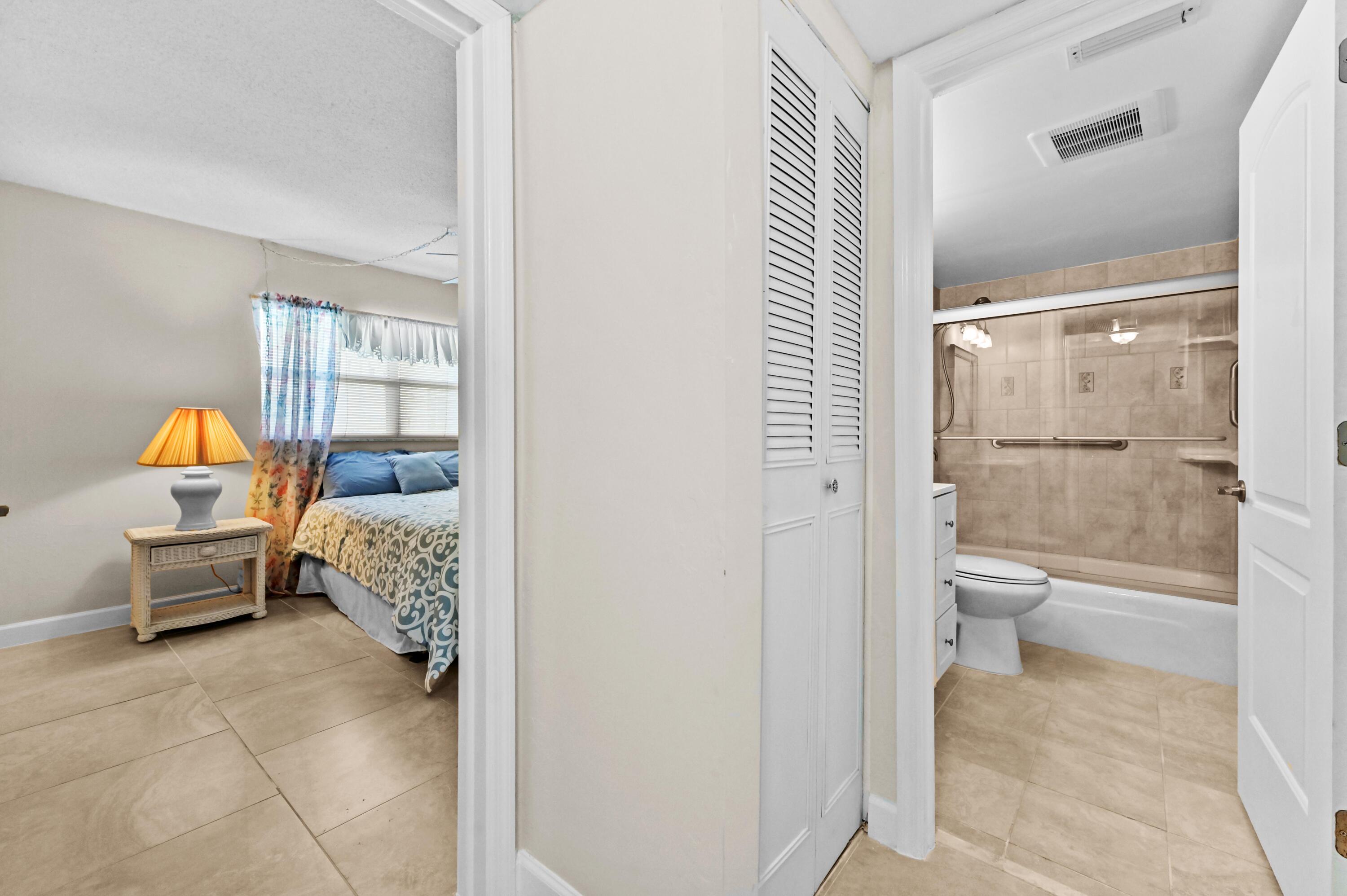 5540 N Ocean #107, Ocean Ridge FL 33435
