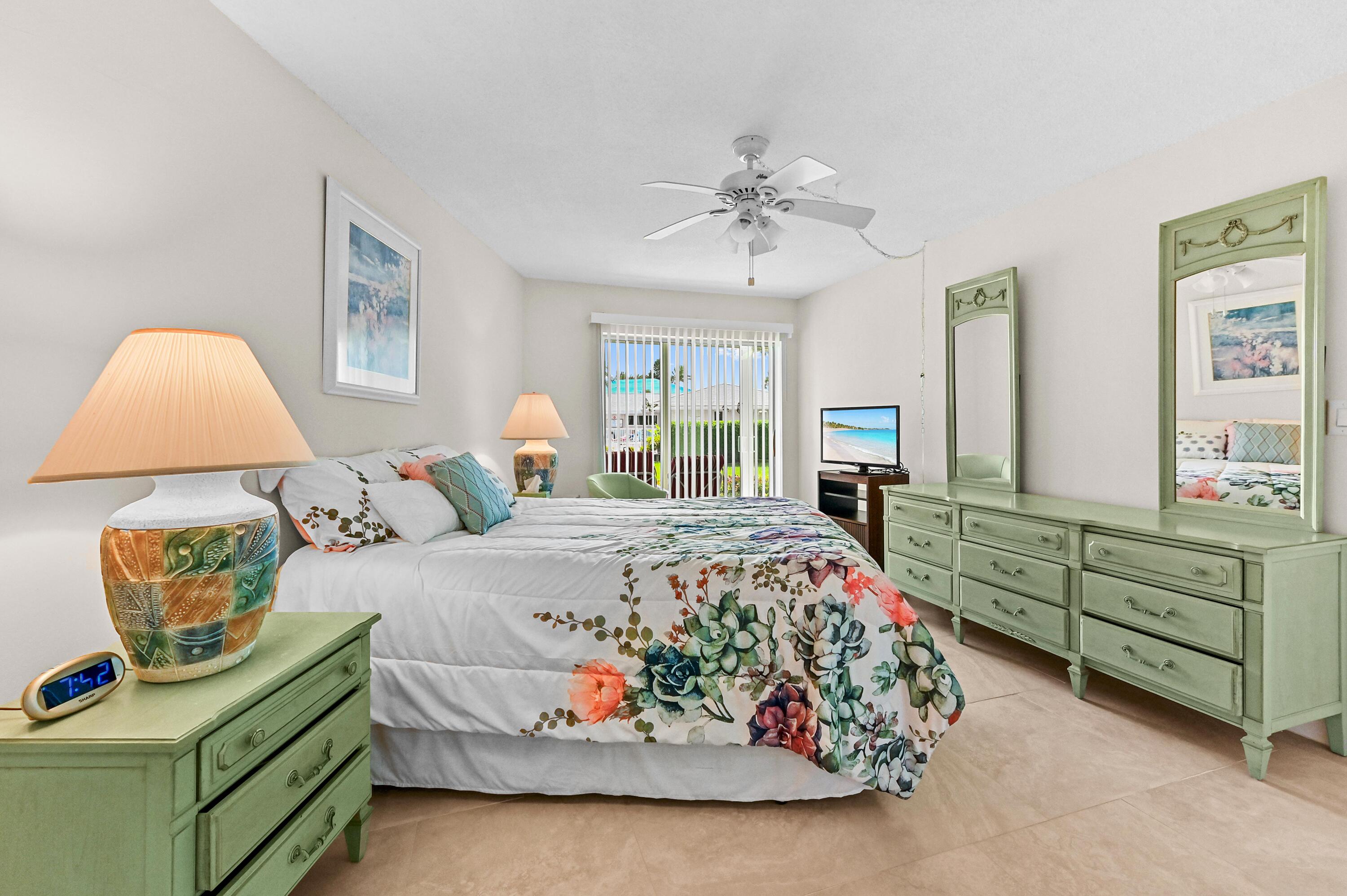 5540 N Ocean #107, Ocean Ridge FL 33435
