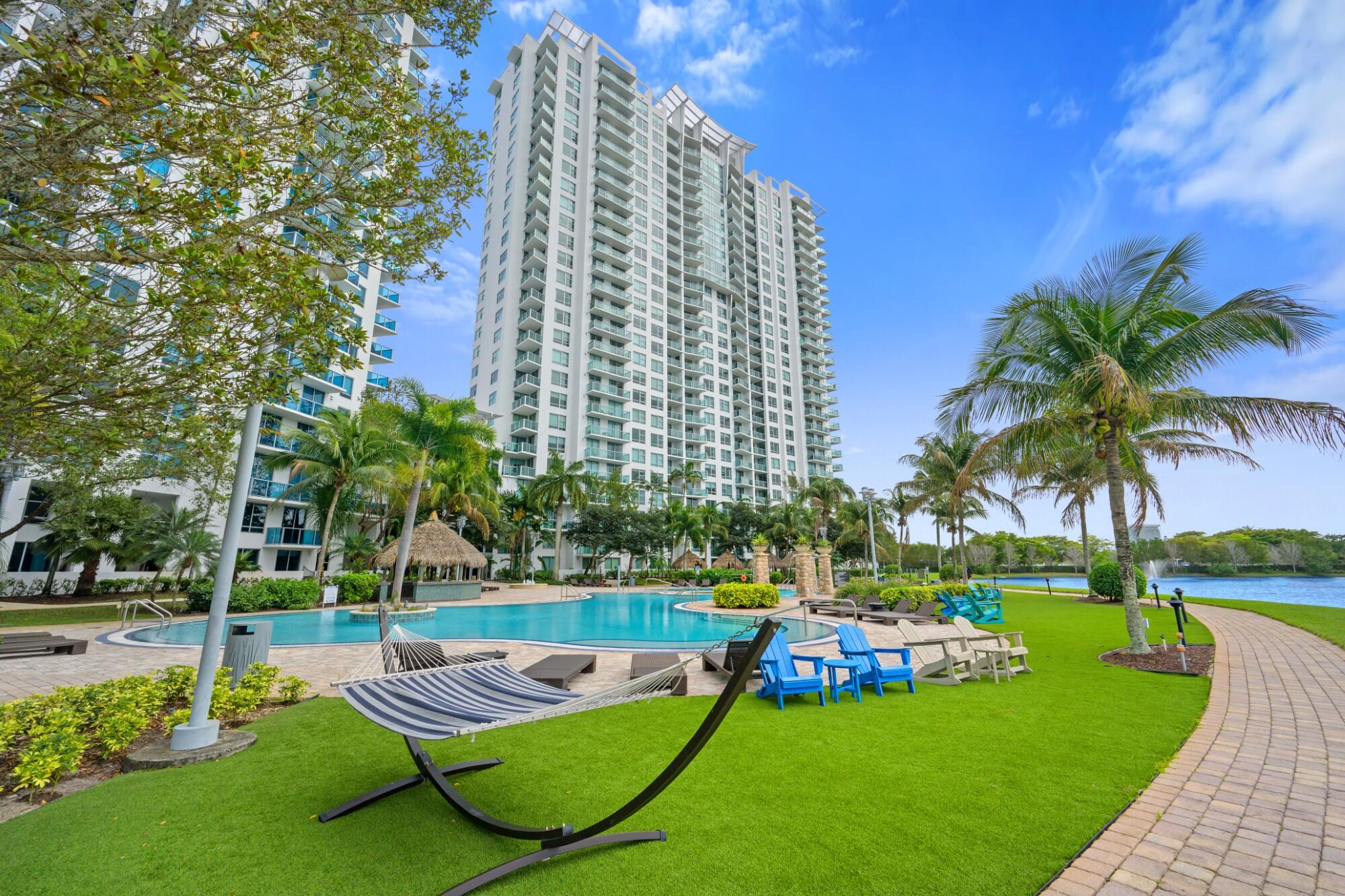 2641 N Flamingo #2108 N, Plantation FL 33323