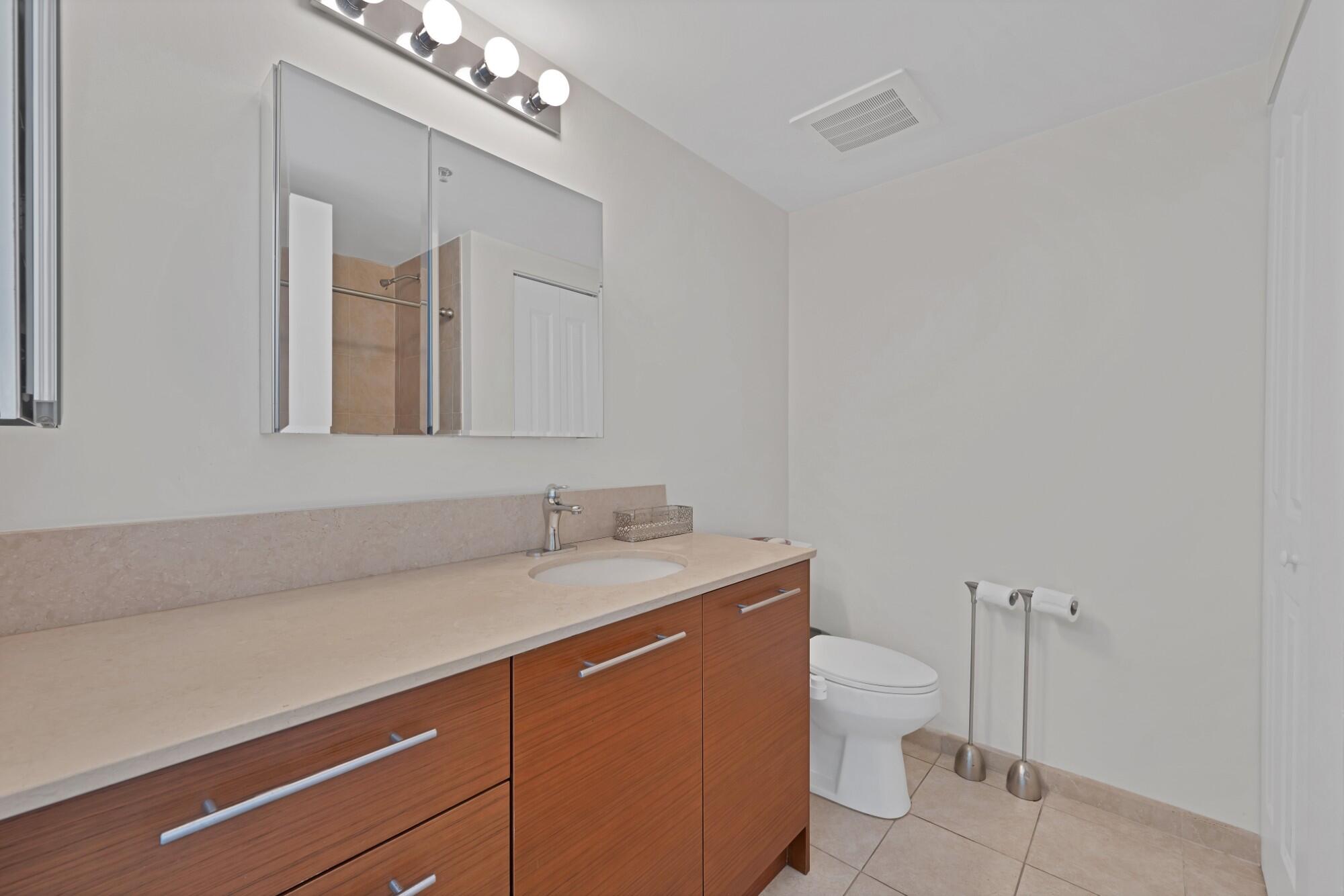 2641 N Flamingo #2108 N, Plantation FL 33323