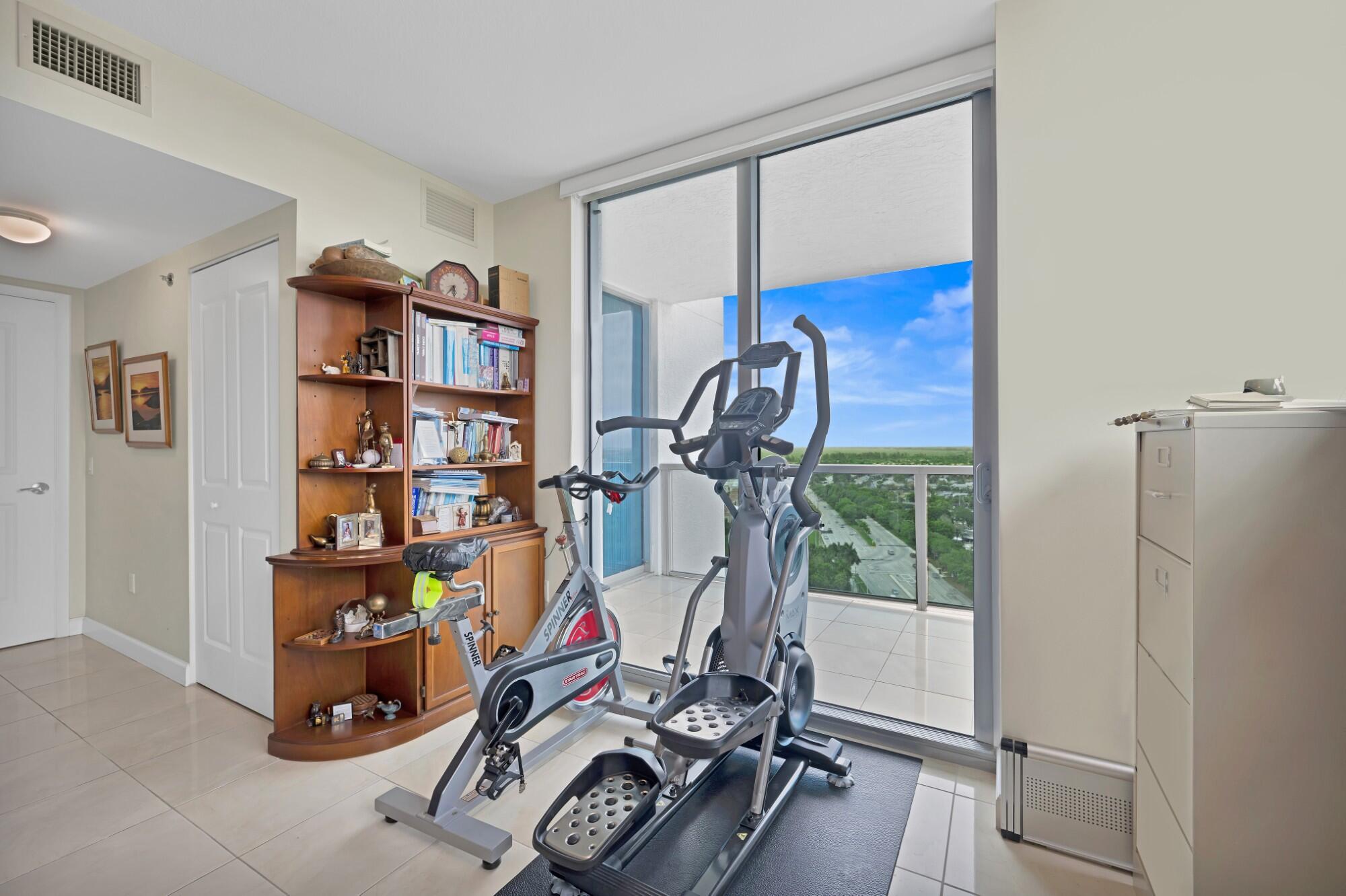 2641 N Flamingo #2108 N, Plantation FL 33323