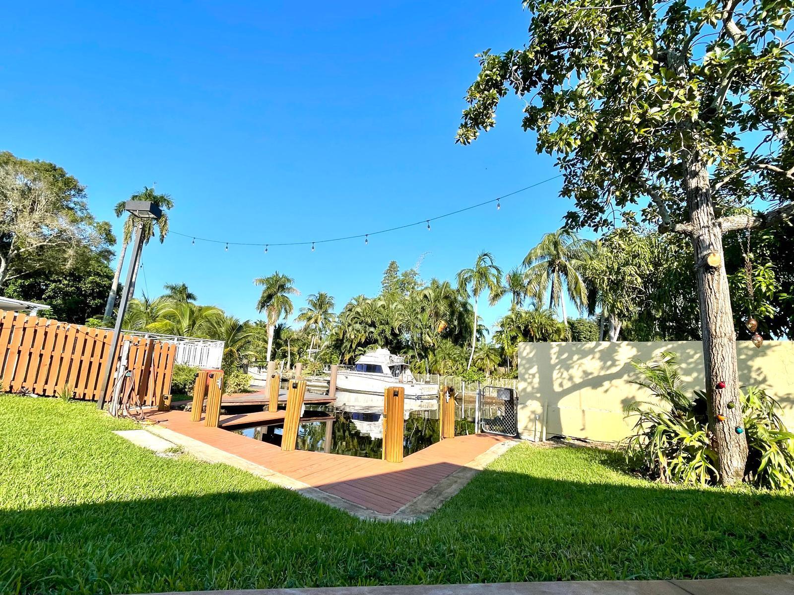 2809 SW 46th, Dania Beach FL 33312