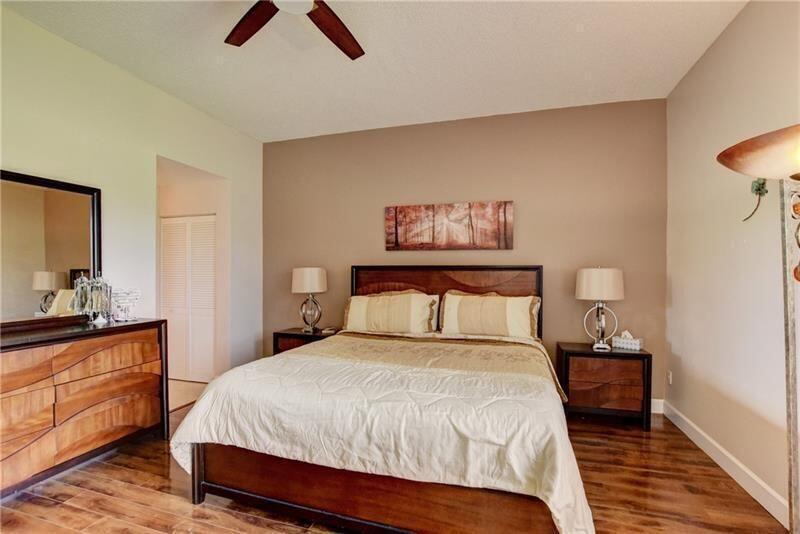 7448 La Paz #104, Boca Raton FL 33433