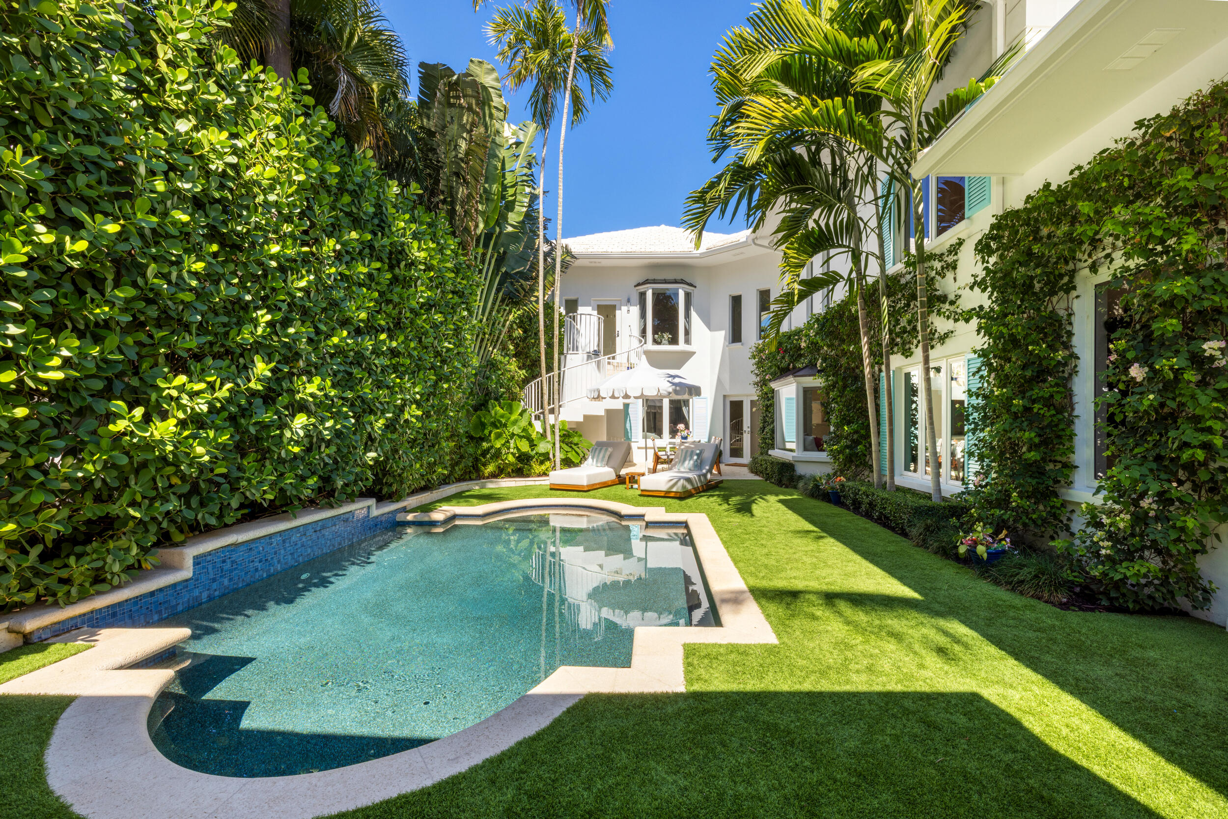 121 Seville, West Palm Beach FL 33405
