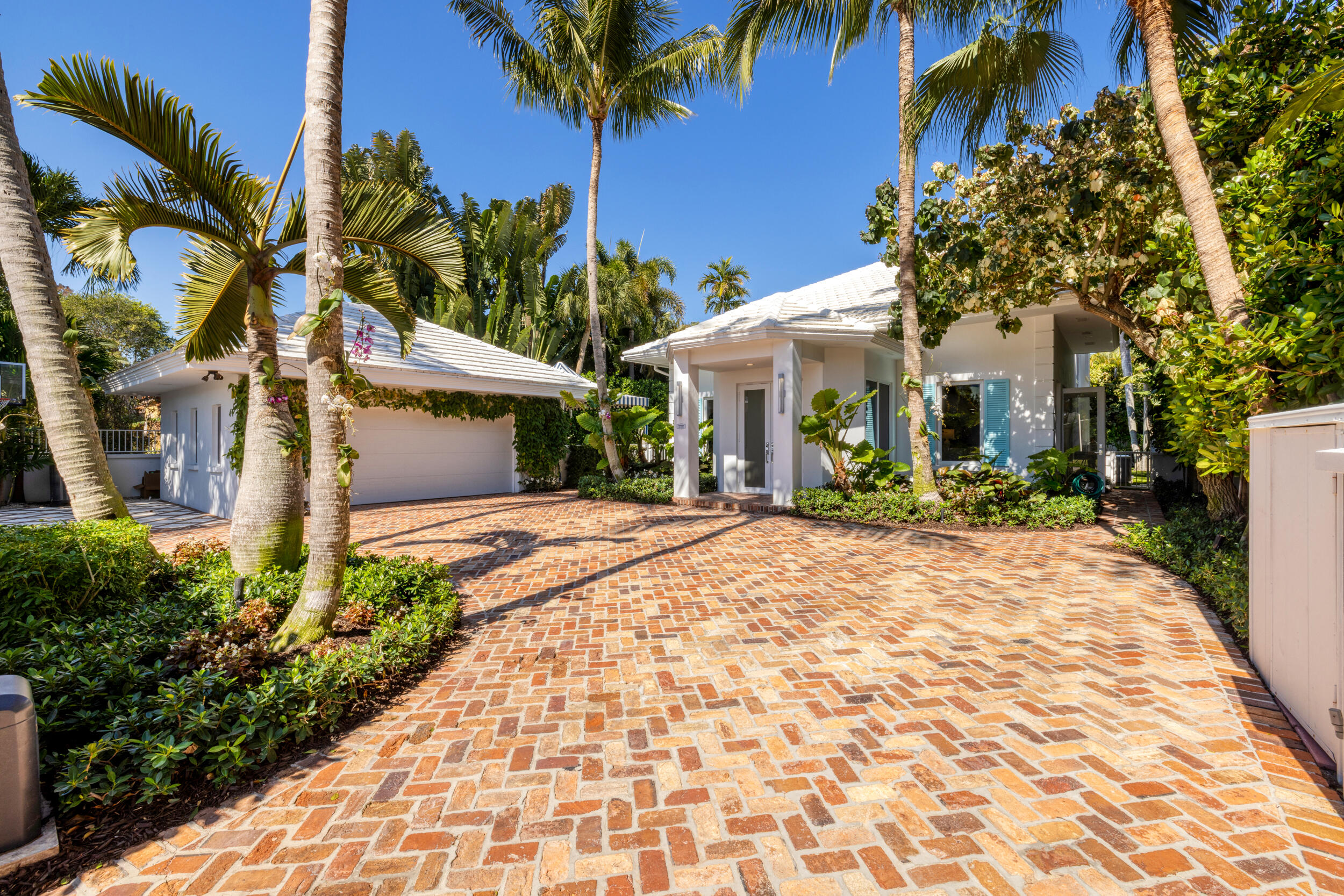 121 Seville, West Palm Beach FL 33405