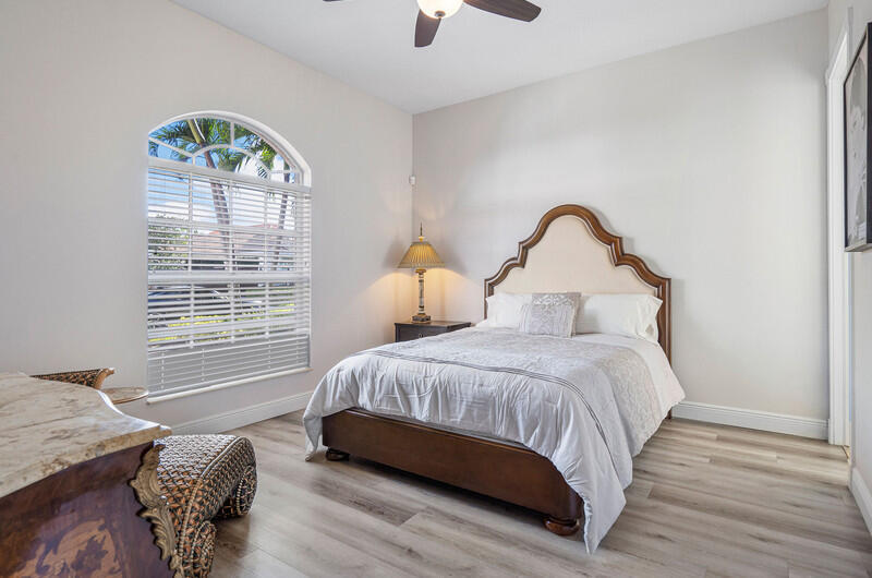 14364 Stroller, Wellington FL 33414