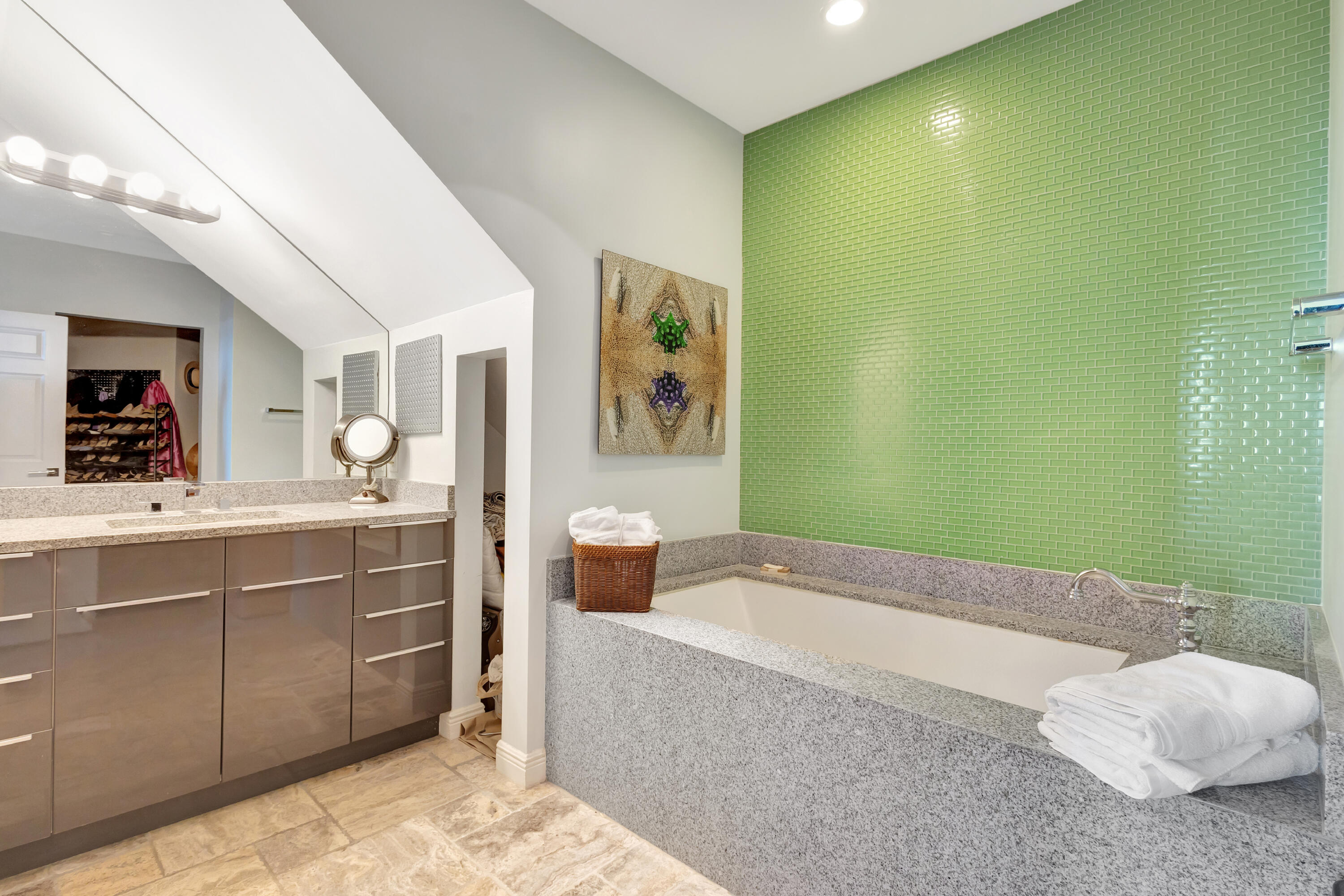 410 Evernia #801, West Palm Beach FL 33401