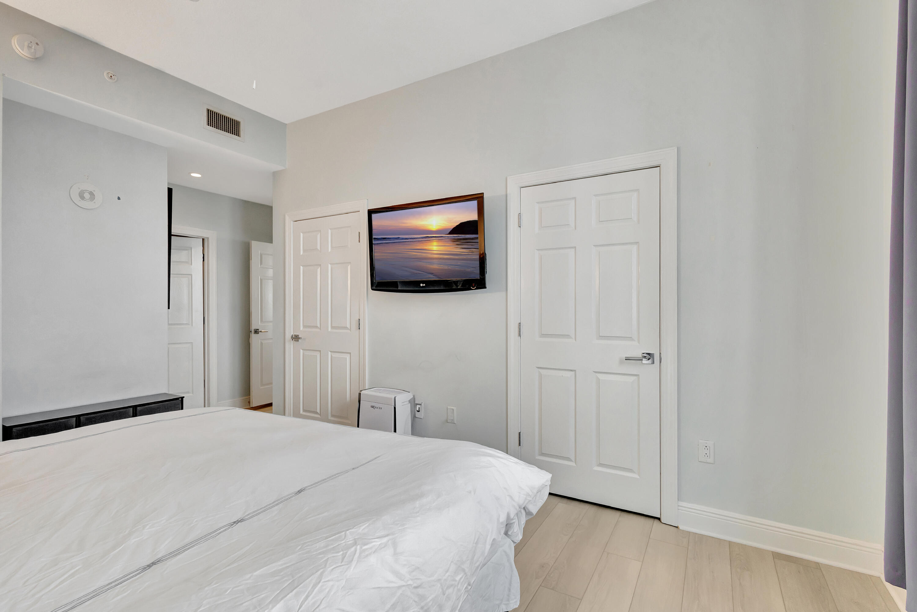 410 Evernia #801, West Palm Beach FL 33401