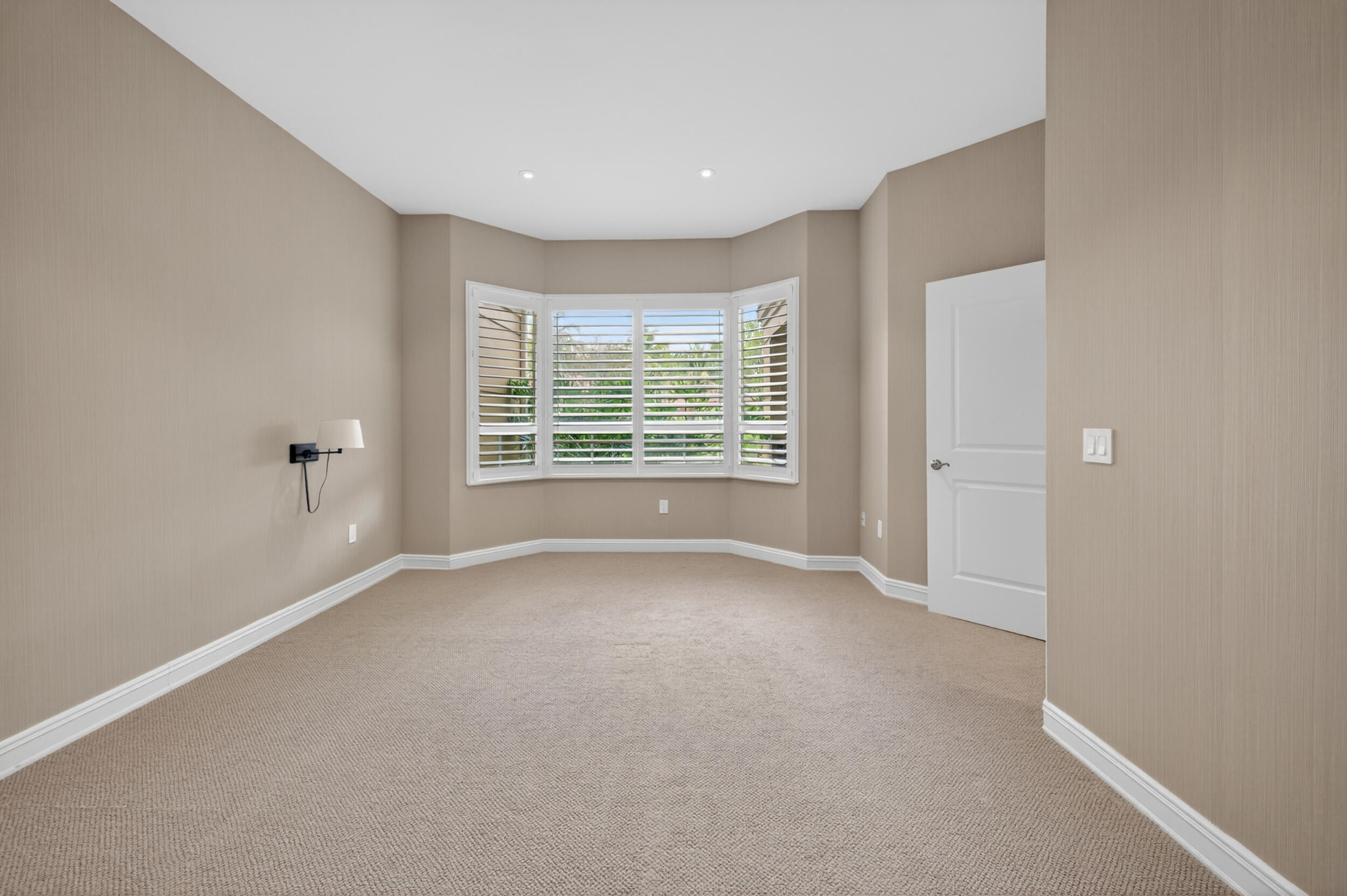 16135 Emerald Estates #164, Weston FL 33331