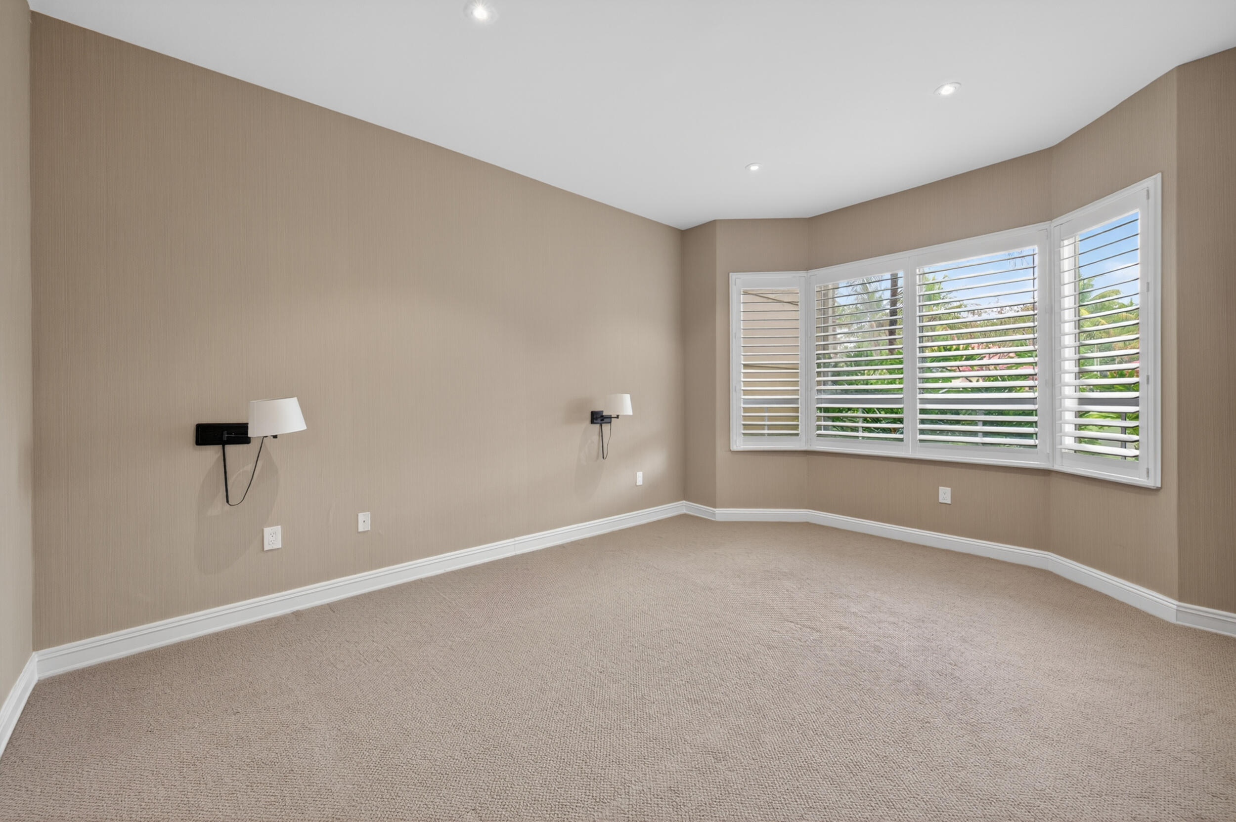 16135 Emerald Estates #164, Weston FL 33331