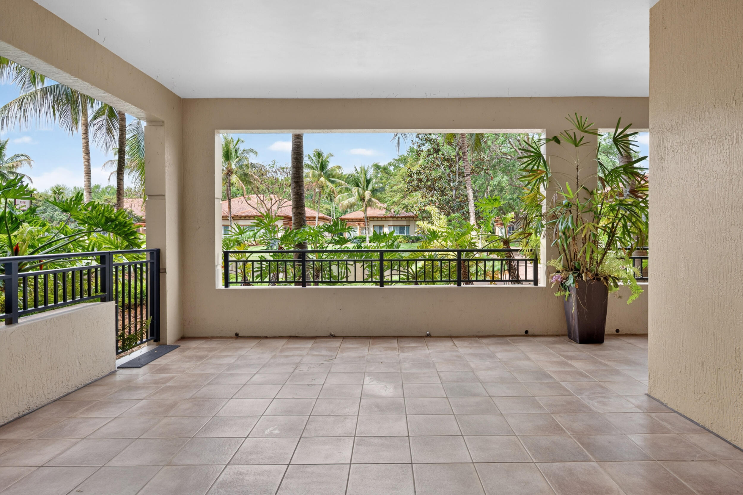 16135 Emerald Estates #164, Weston FL 33331
