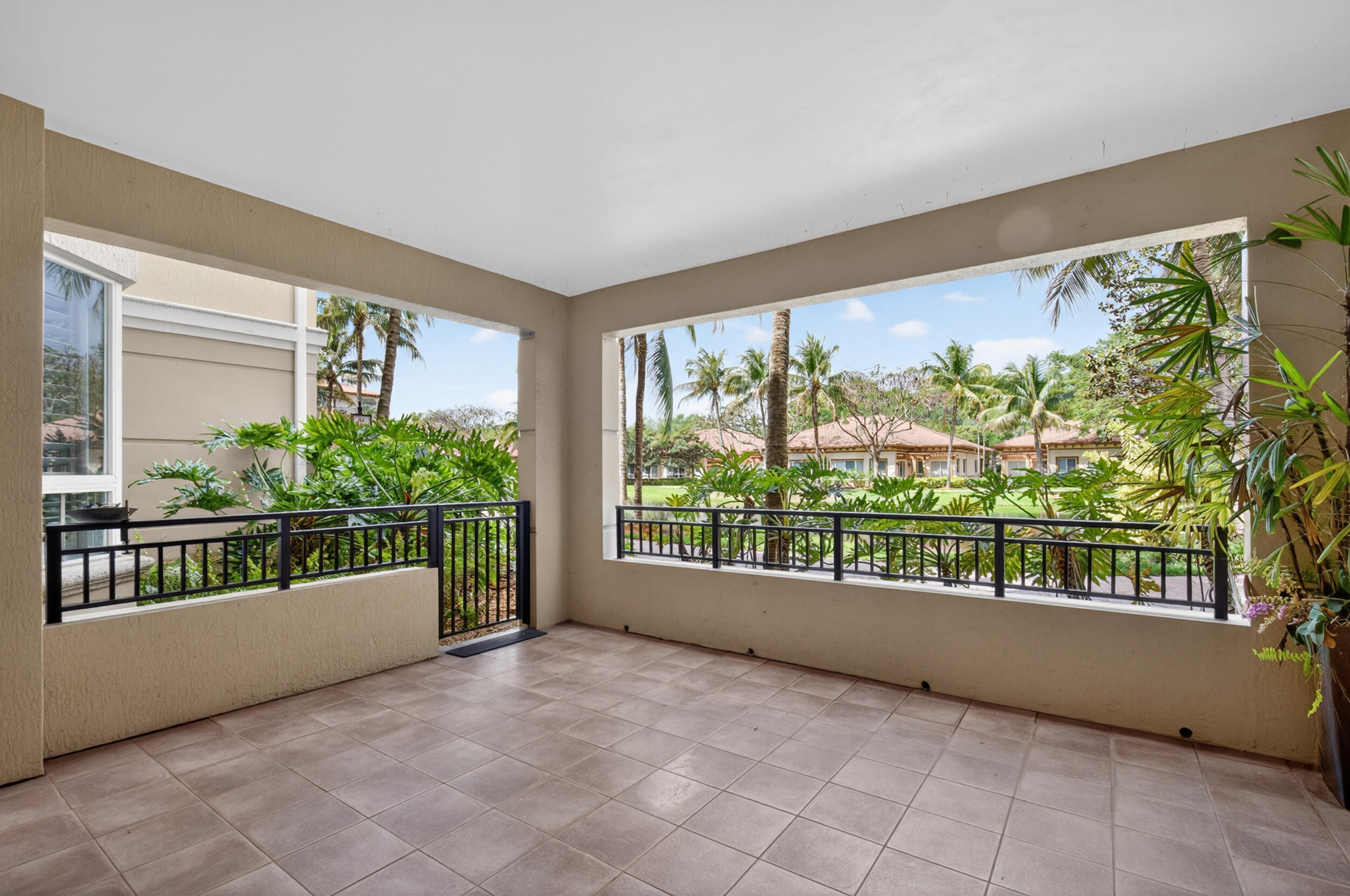 16135 Emerald Estates #164, Weston FL 33331