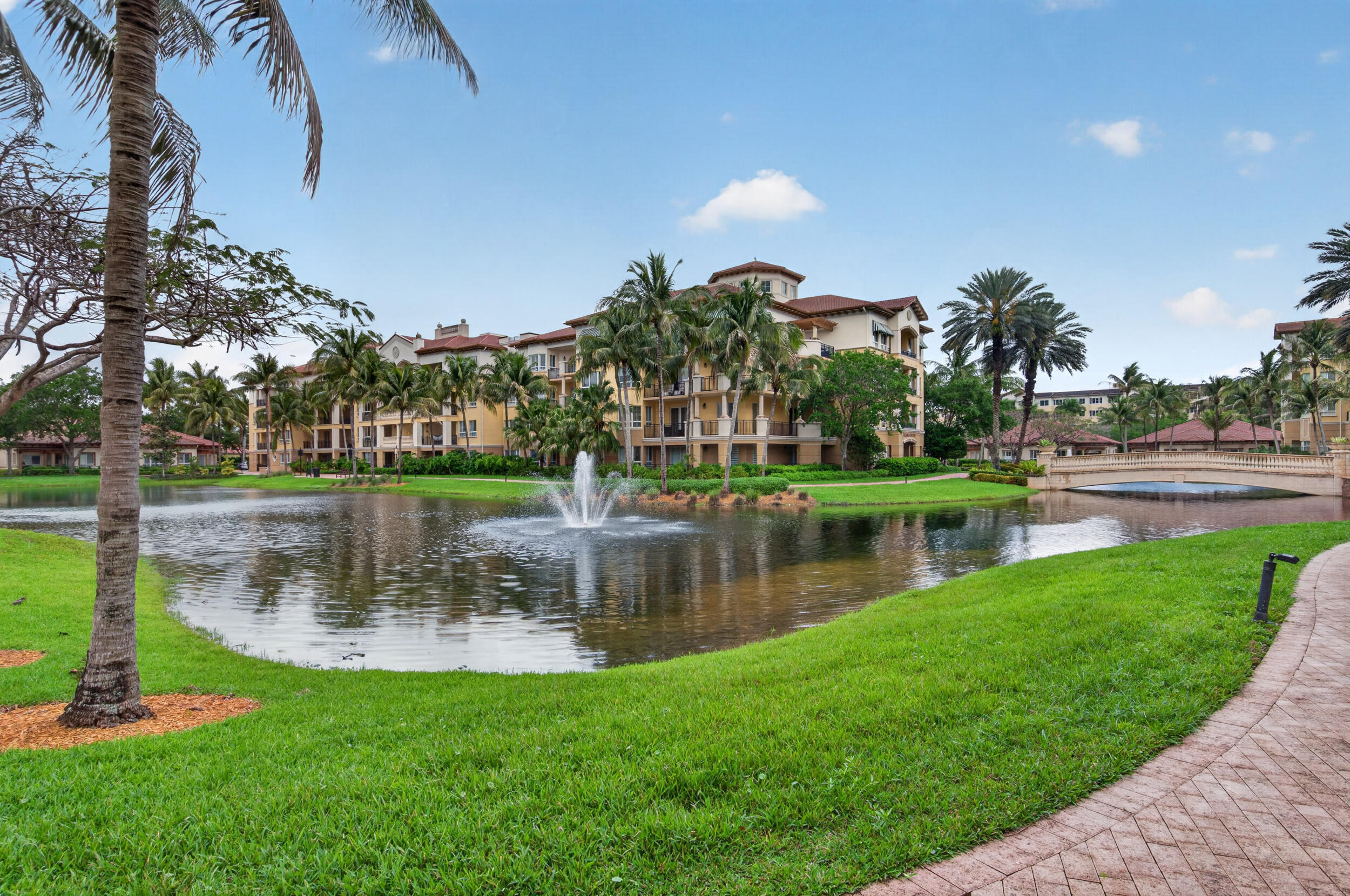 16135 Emerald Estates #164, Weston FL 33331