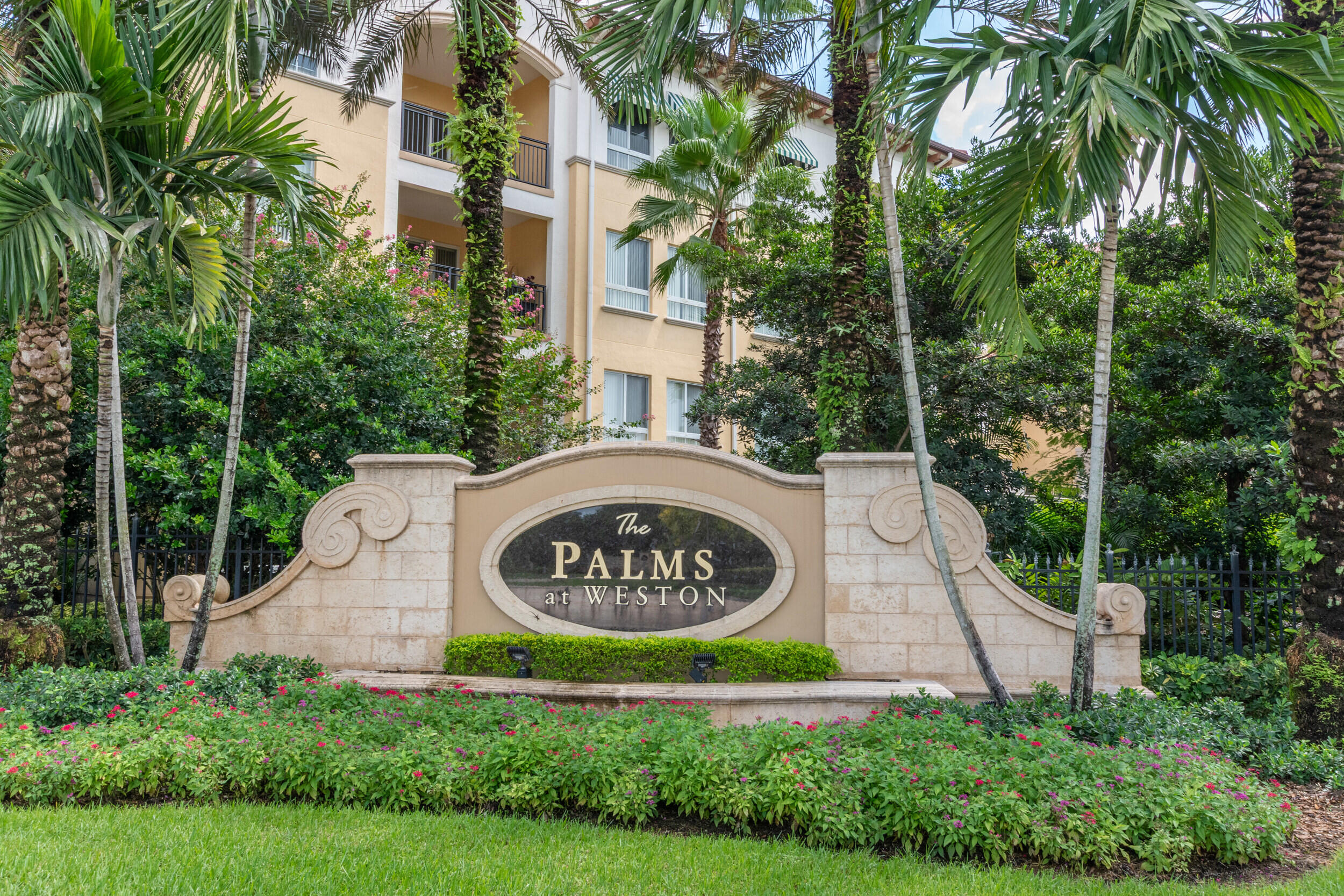 16135 Emerald Estates #164, Weston FL 33331