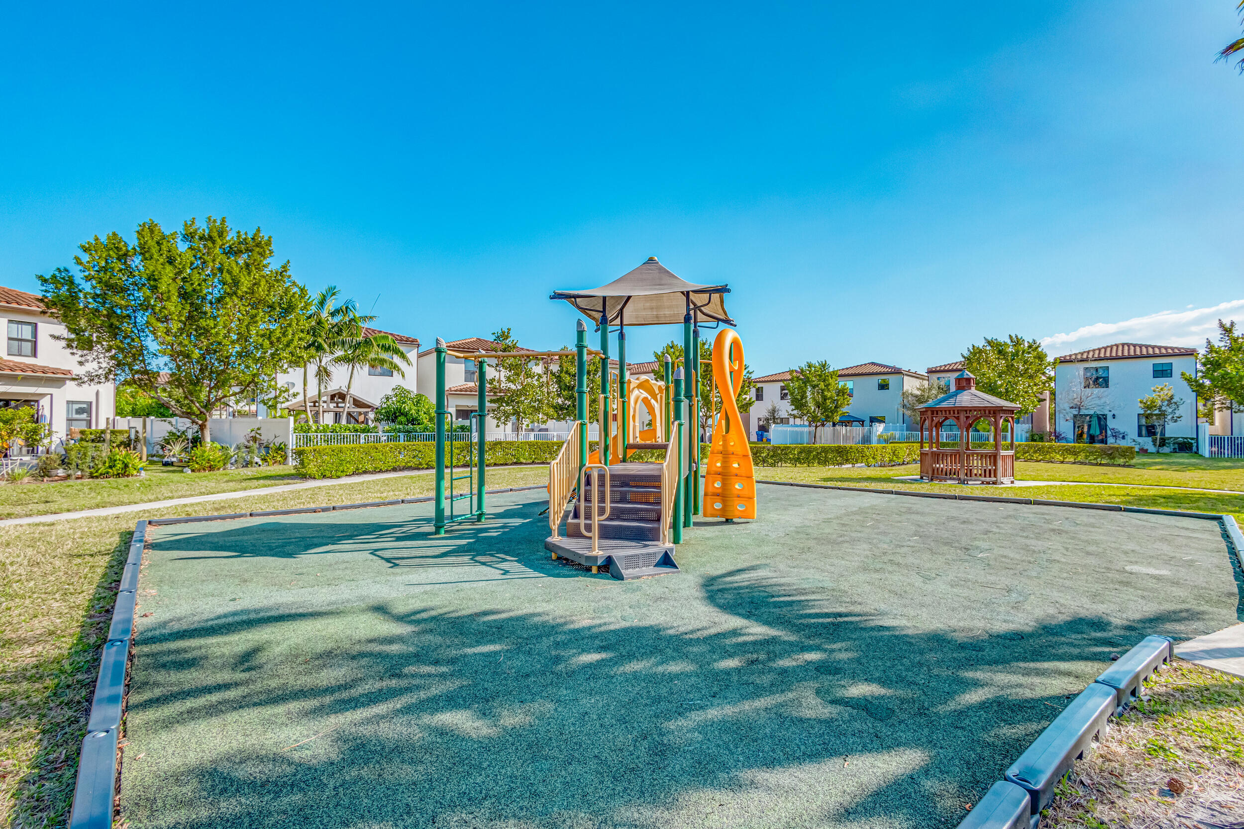 5007 Woods Edge, Riviera Beach FL 33410