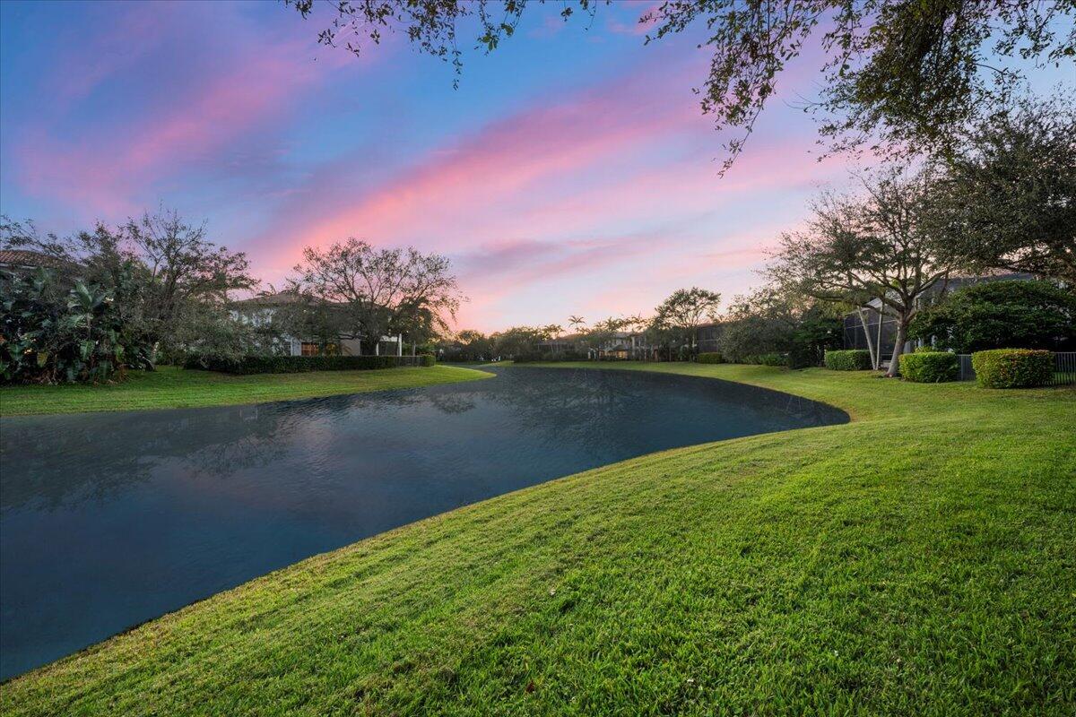 2020 Graden, Palm Beach Gardens FL 33410