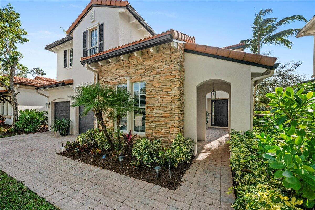 2020 Graden, Palm Beach Gardens FL 33410
