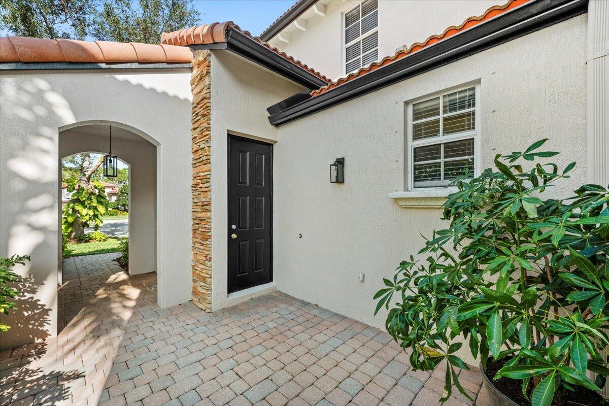 2020 Graden, Palm Beach Gardens FL 33410