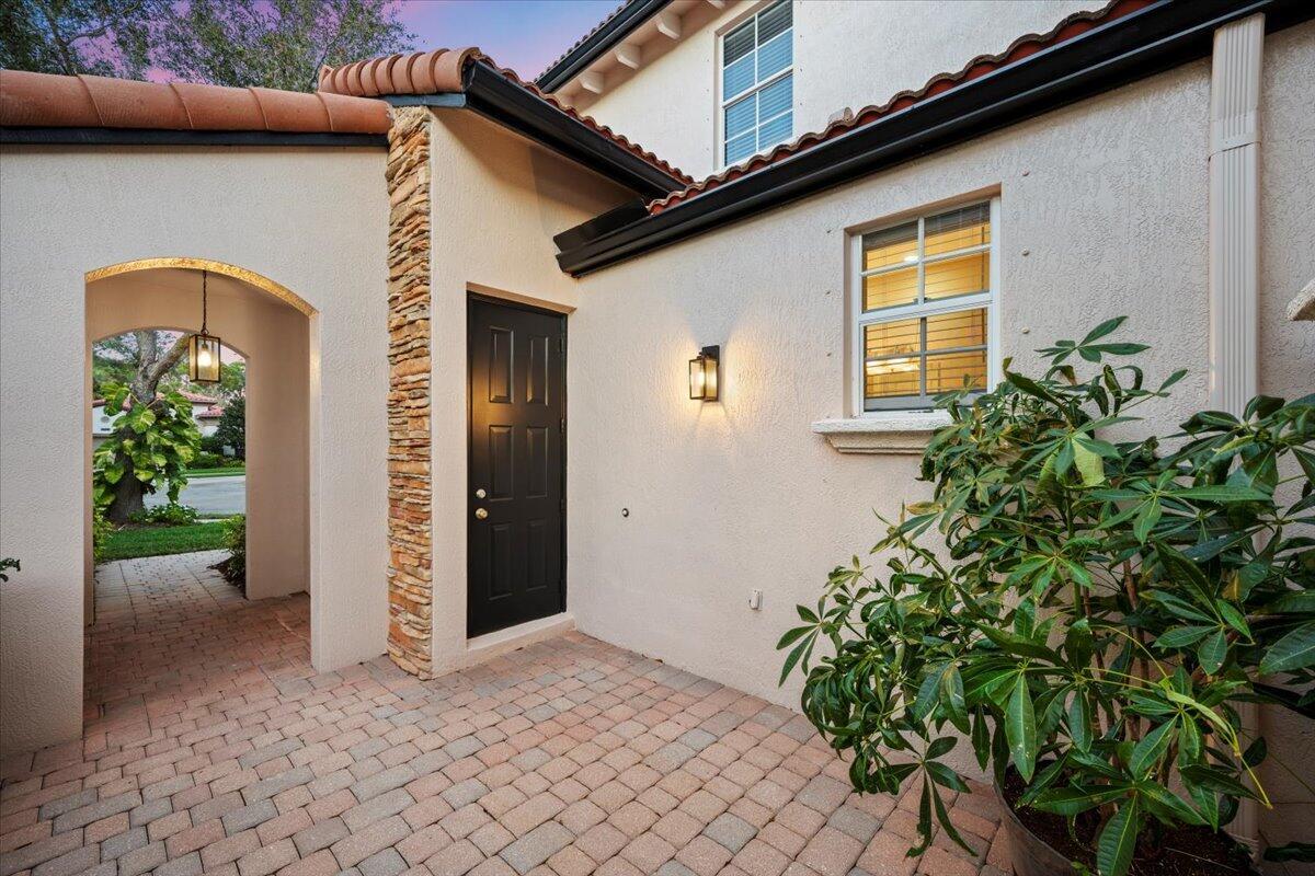 2020 Graden, Palm Beach Gardens FL 33410