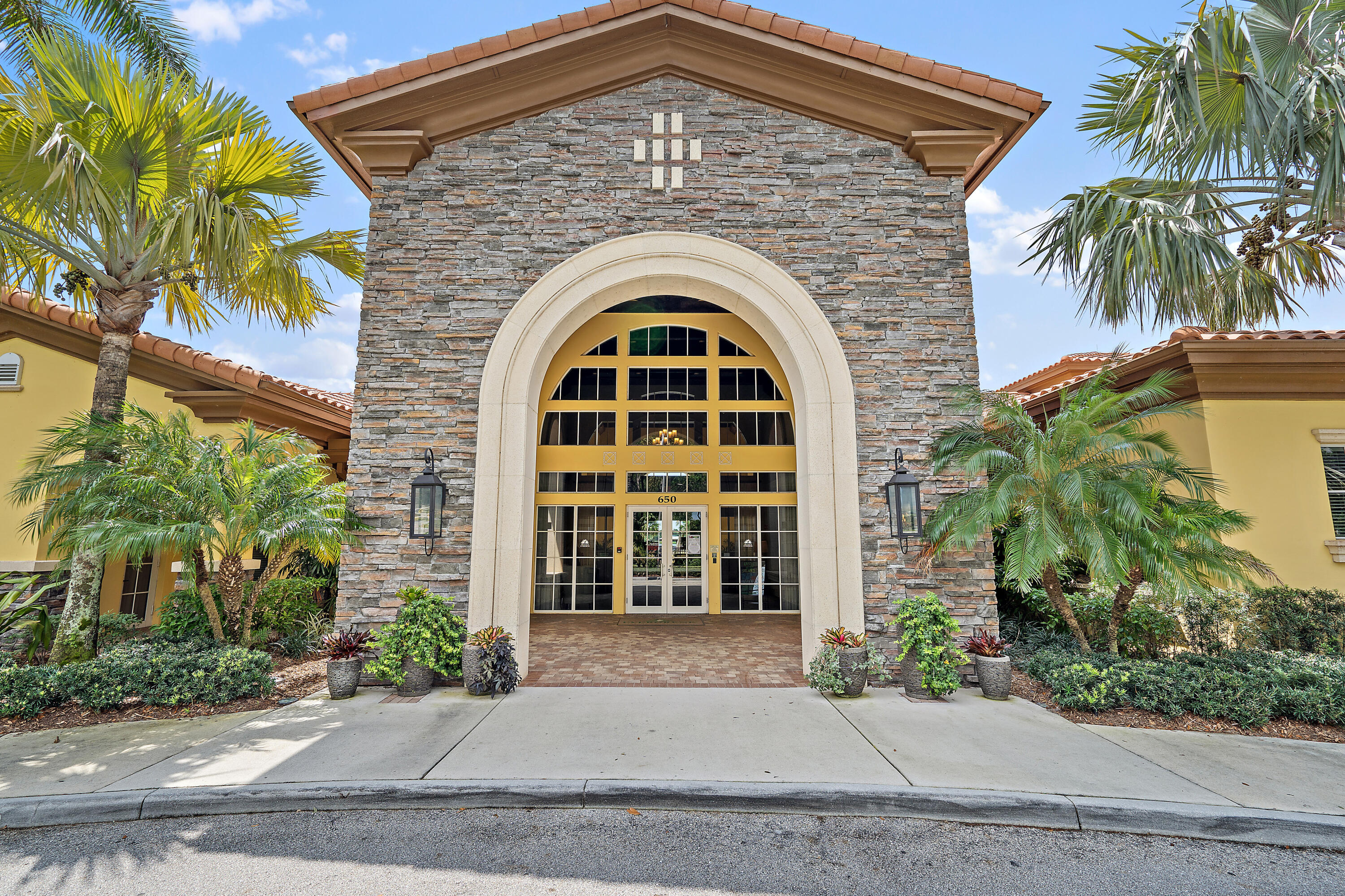 2020 Graden, Palm Beach Gardens FL 33410