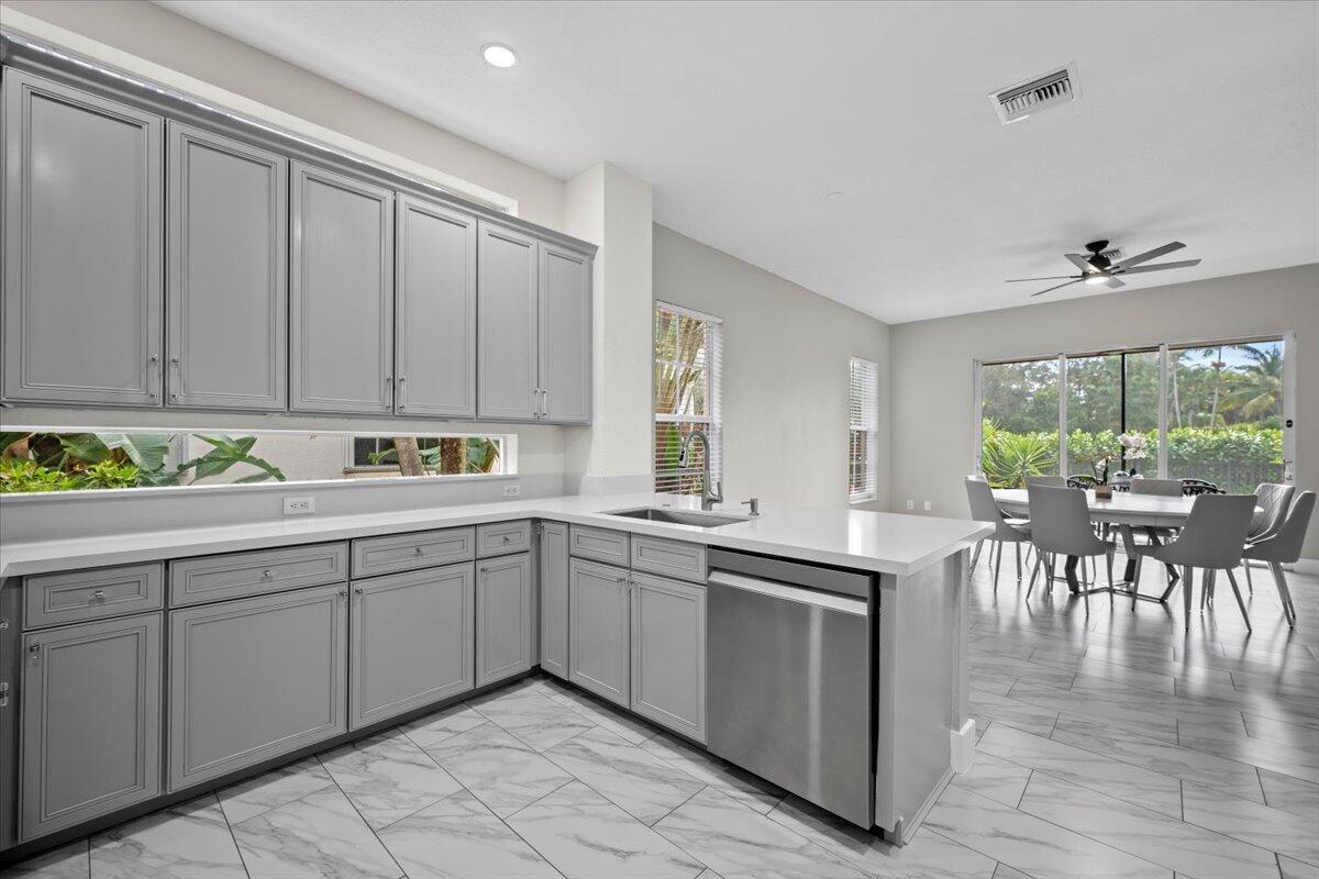 2020 Graden, Palm Beach Gardens FL 33410