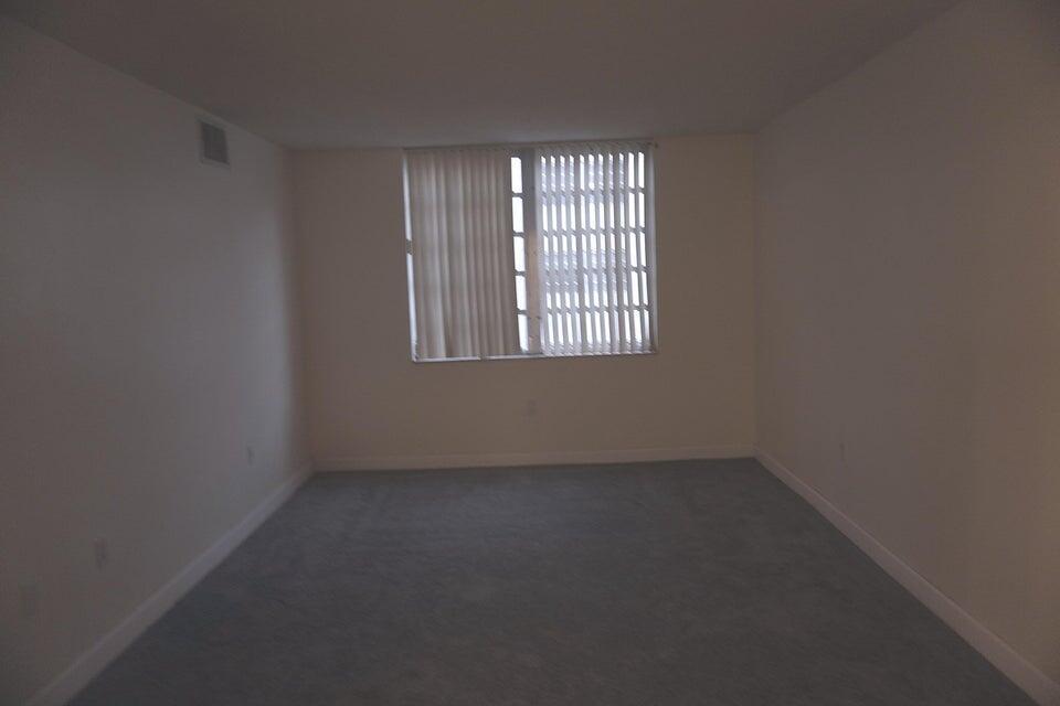 1250 NE 125th #216d, North Miami FL 33161