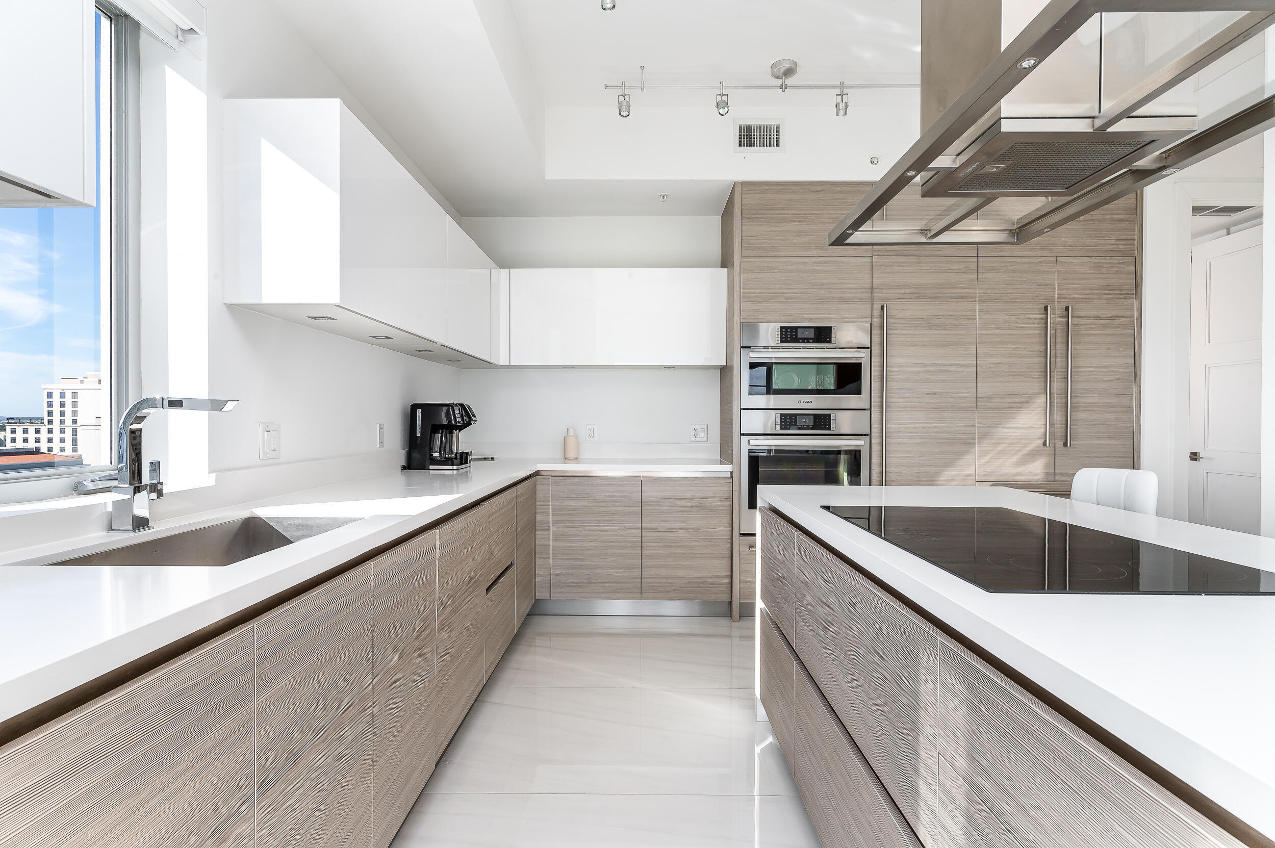 155 E Boca Raton #1103, Boca Raton FL 33432