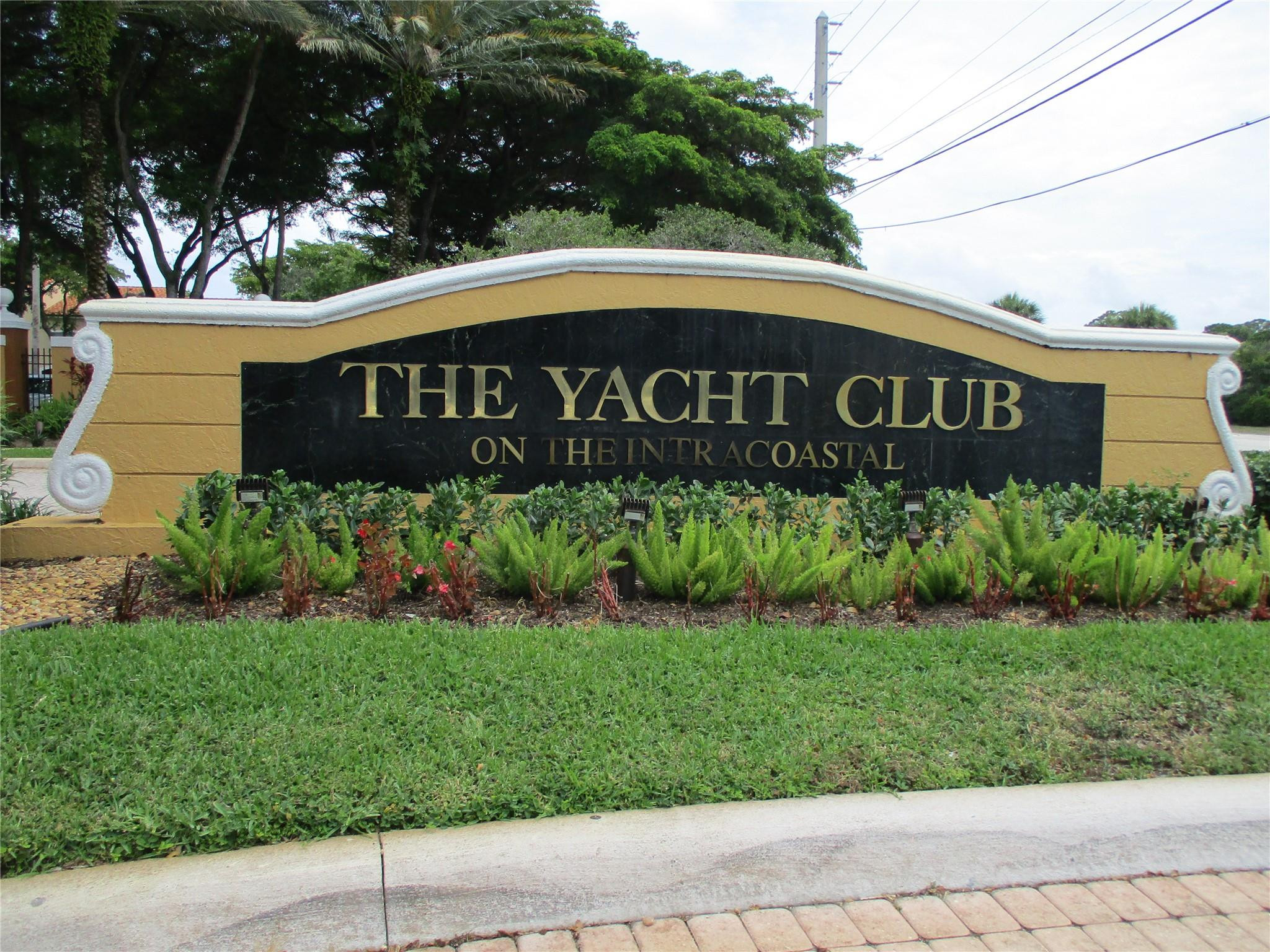 123 Yacht Club #206, Hypoluxo FL 33462