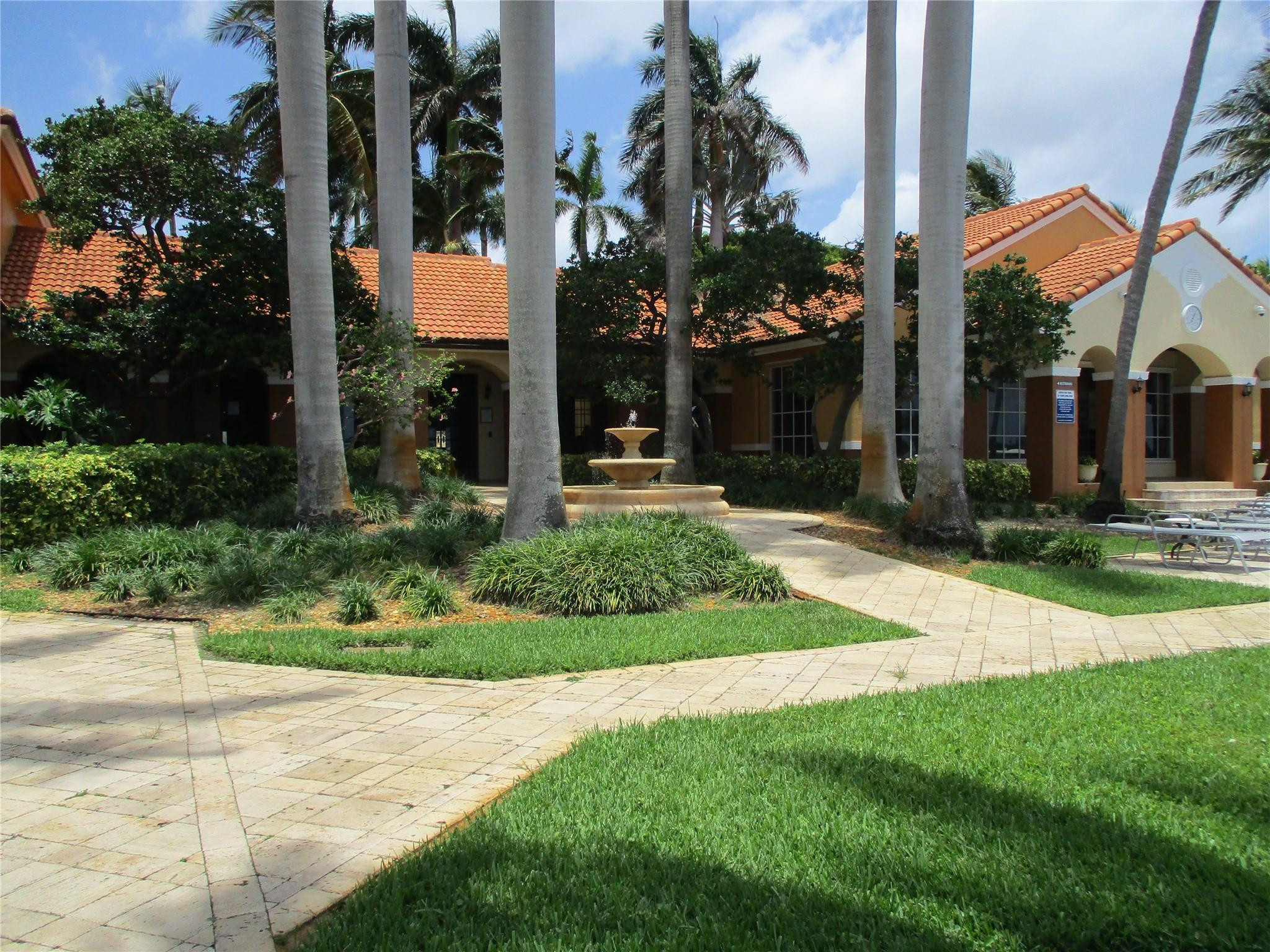 123 Yacht Club #206, Hypoluxo FL 33462