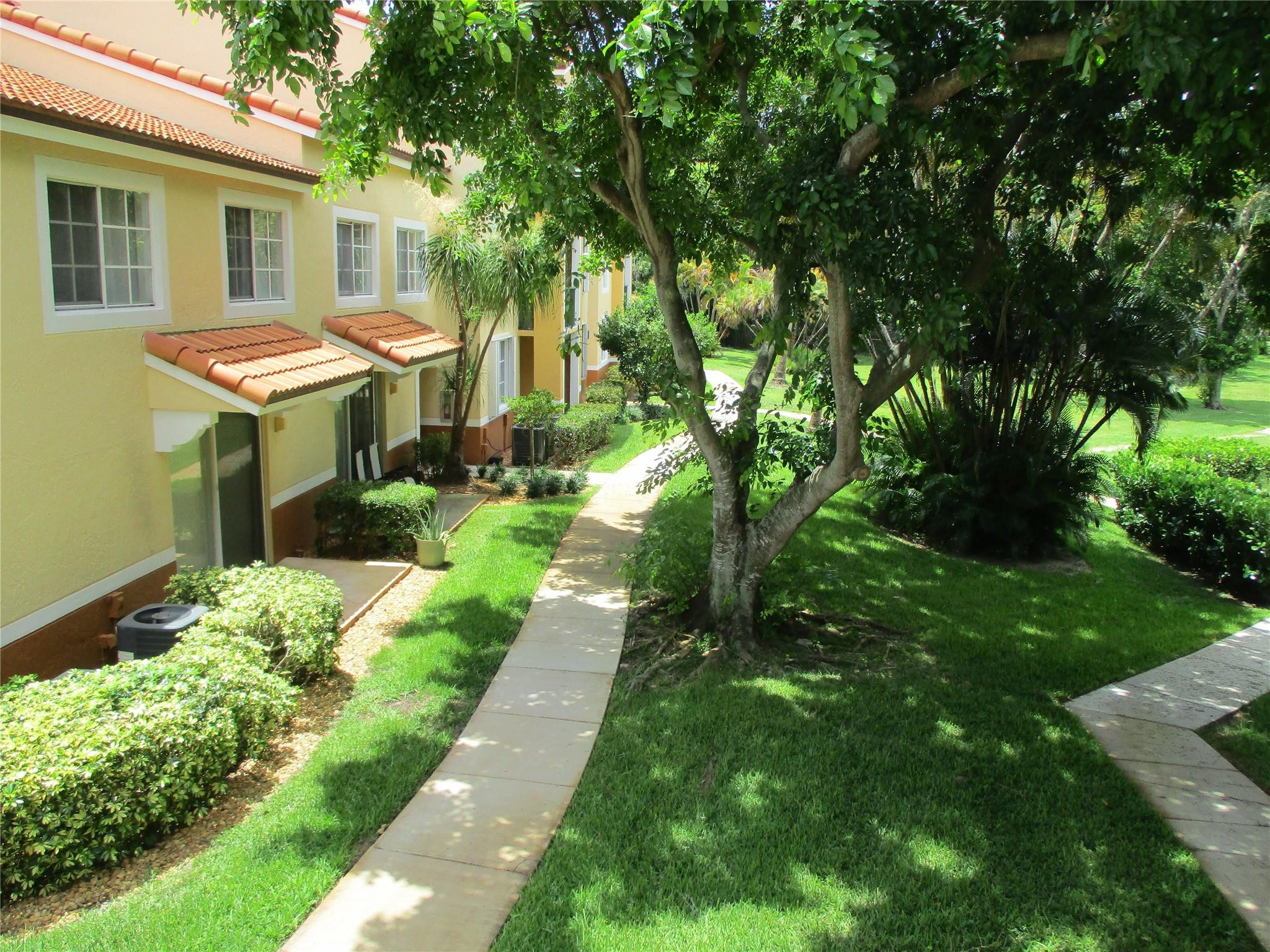 123 Yacht Club #206, Hypoluxo FL 33462