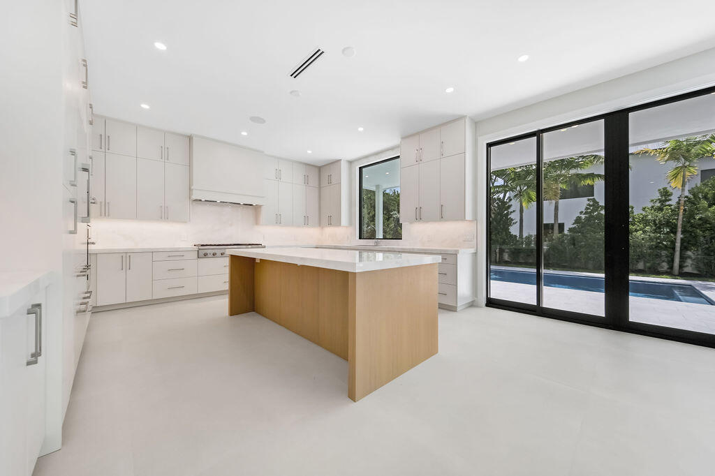 1550 Ponce De Leon, Fort Lauderdale FL 33316