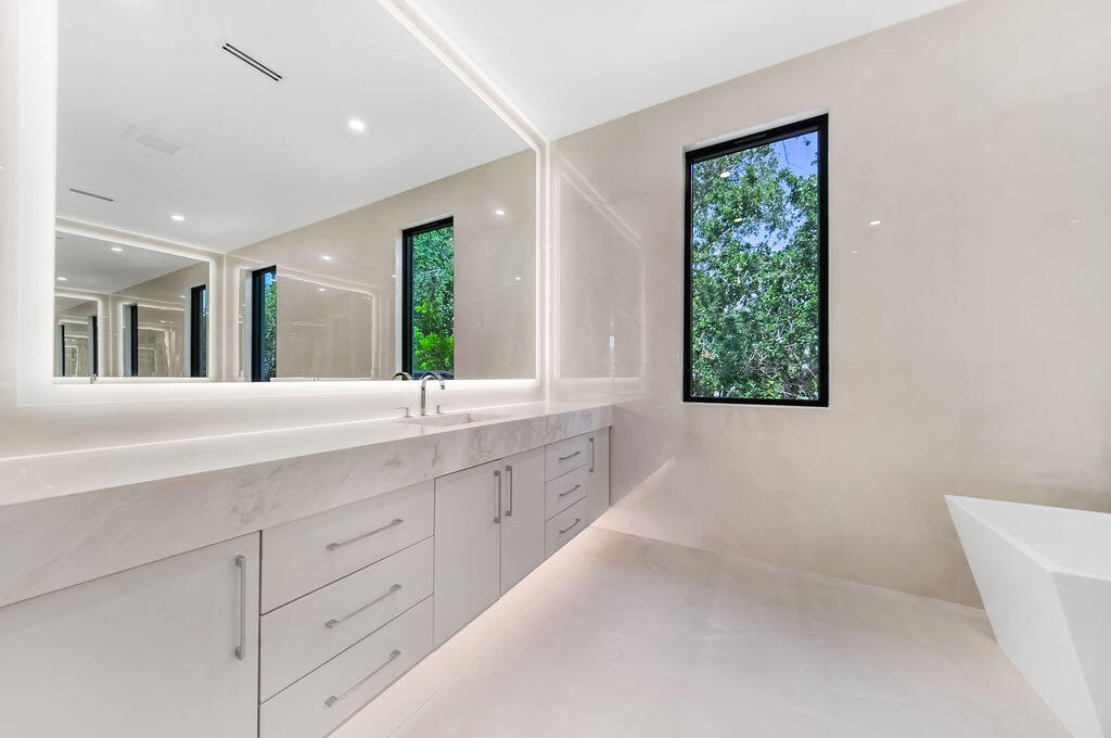 1550 Ponce De Leon, Fort Lauderdale FL 33316