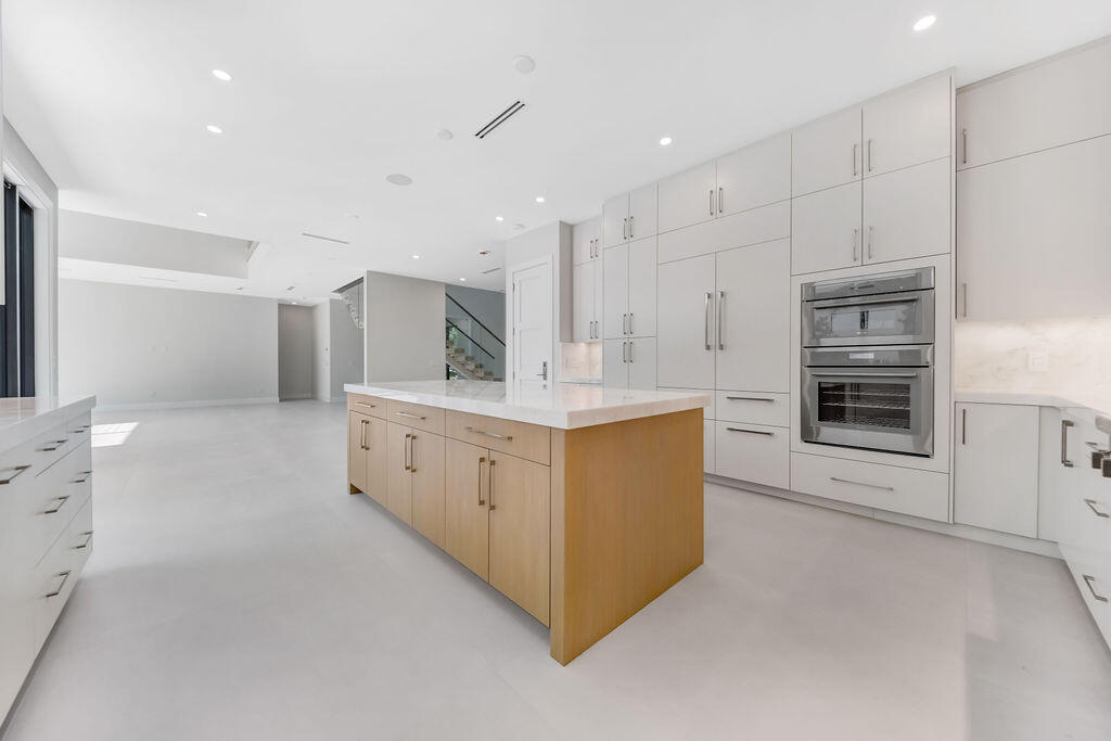 1550 Ponce De Leon, Fort Lauderdale FL 33316