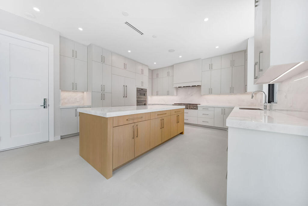 1550 Ponce De Leon, Fort Lauderdale FL 33316