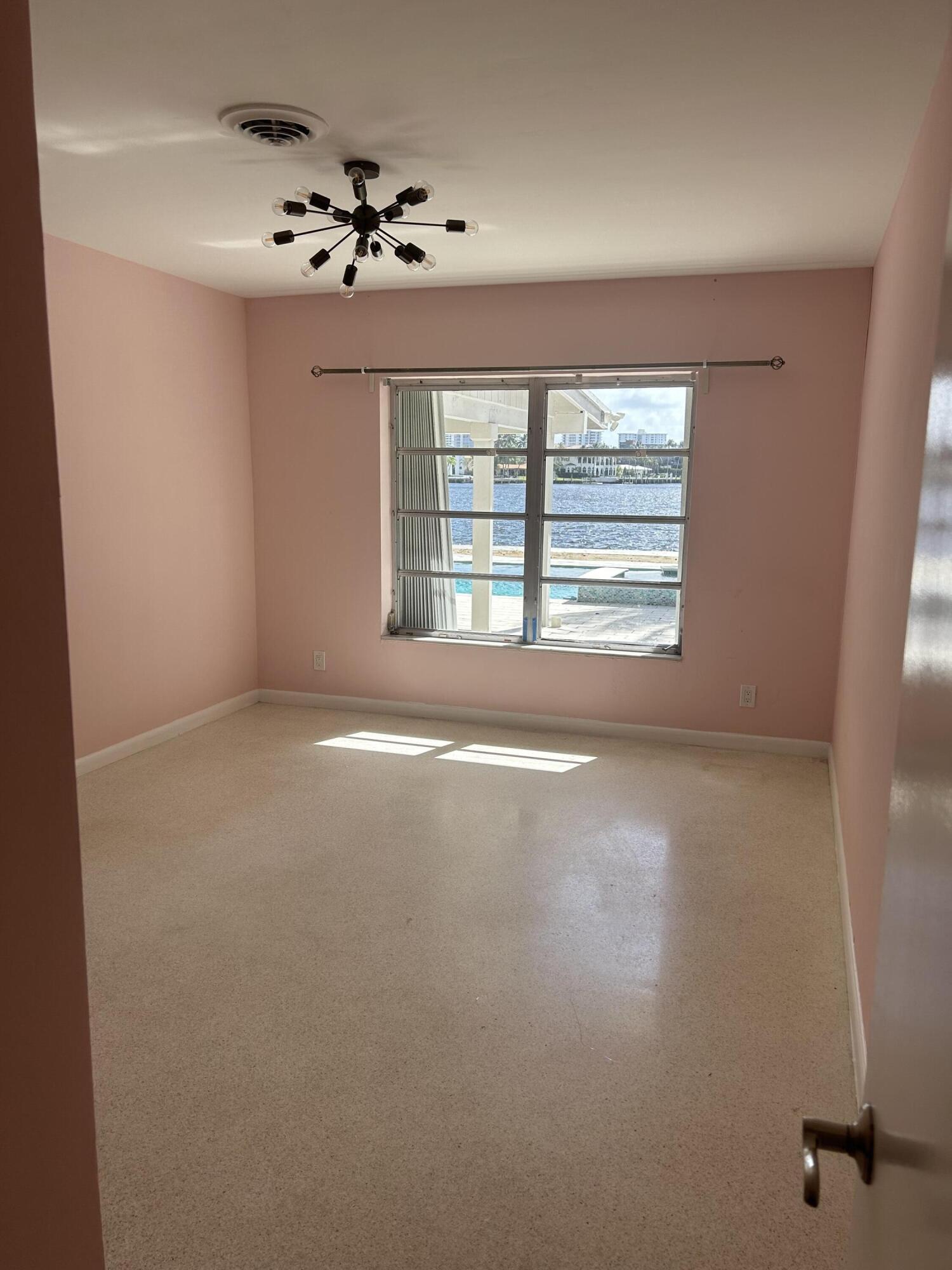 704 NE 20th, Fort Lauderdale FL 33304