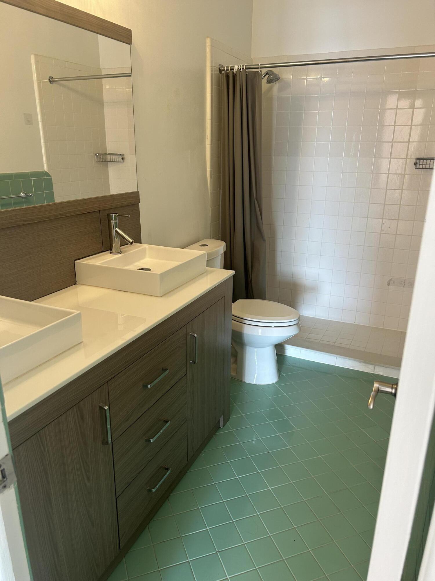 704 NE 20th, Fort Lauderdale FL 33304