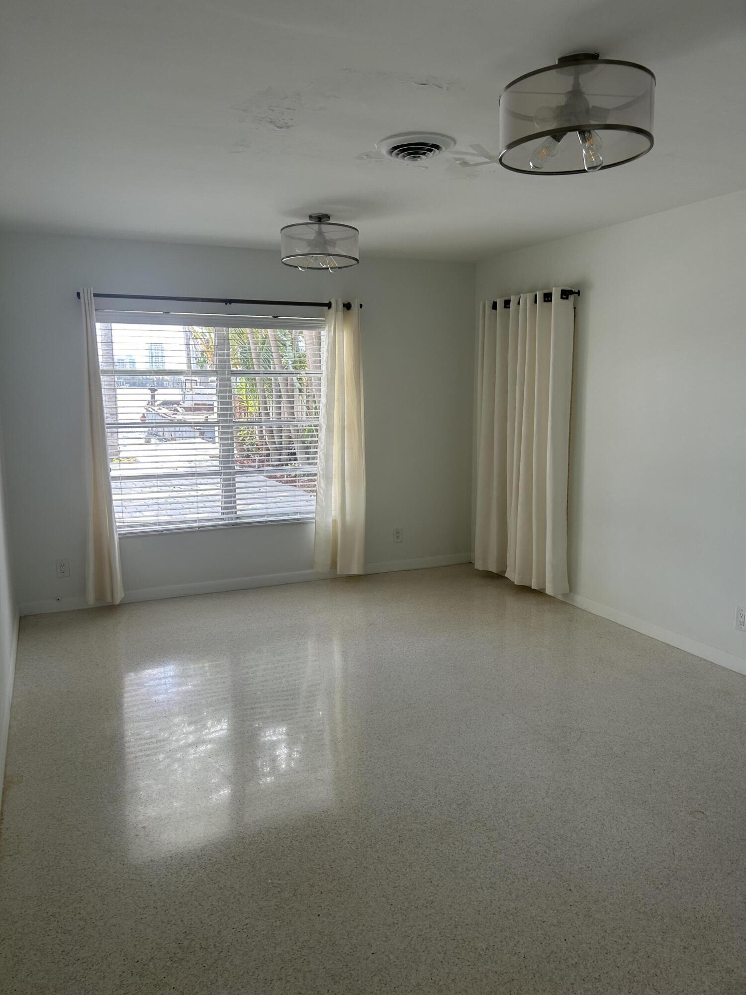704 NE 20th, Fort Lauderdale FL 33304