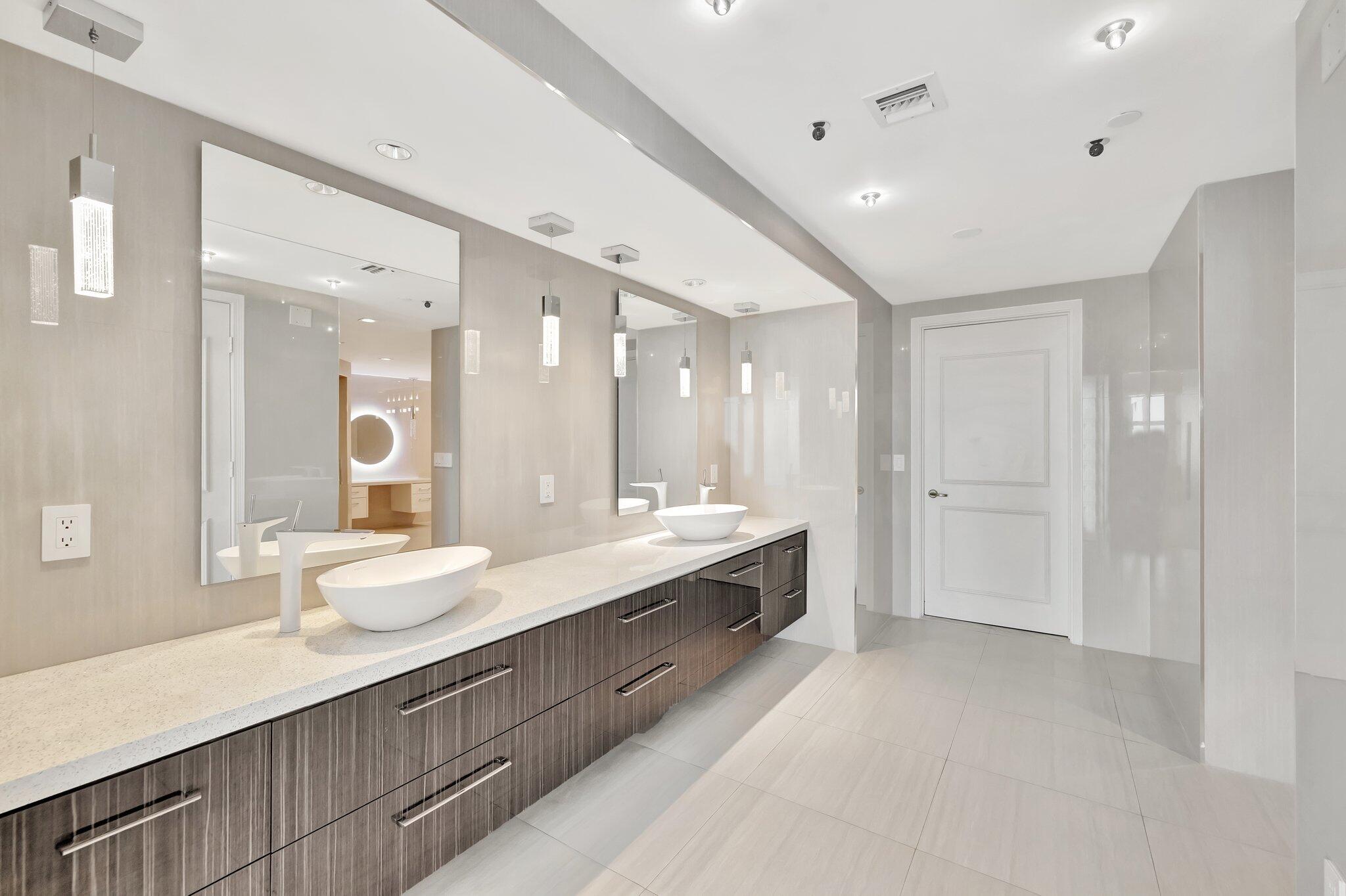 2100 N Ocean #16e, Fort Lauderdale FL 33305