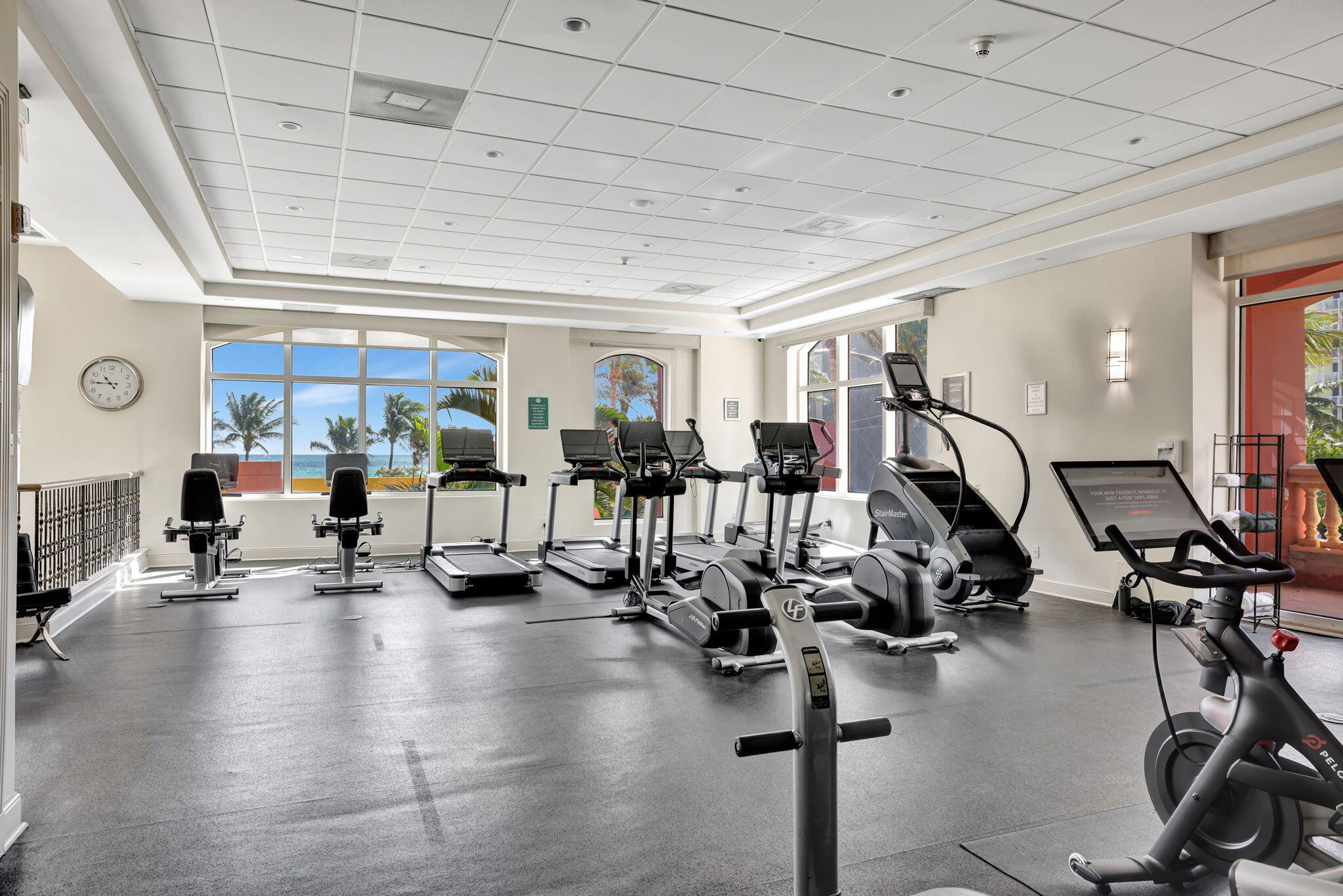 2100 N Ocean #16e, Fort Lauderdale FL 33305