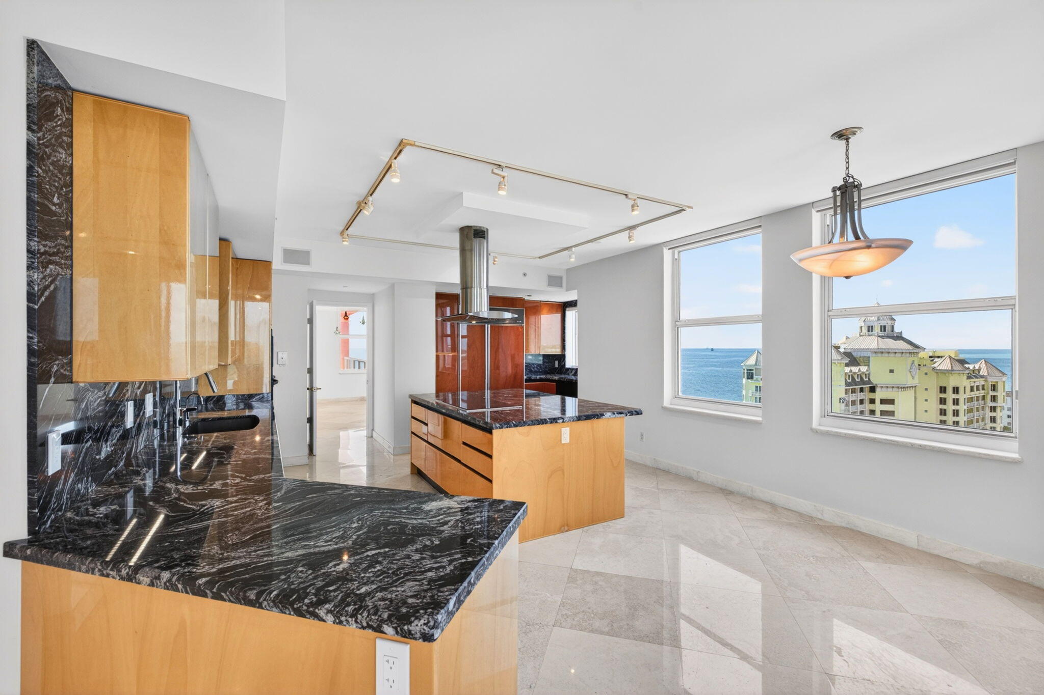 2100 N Ocean #16e, Fort Lauderdale FL 33305