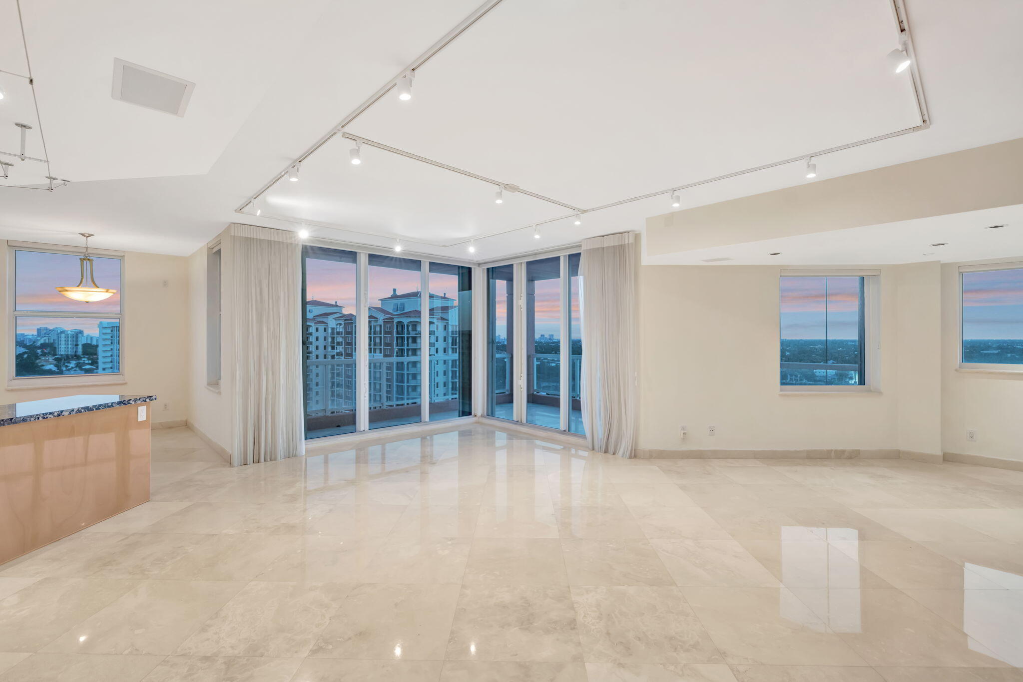 2100 N Ocean #16e, Fort Lauderdale FL 33305
