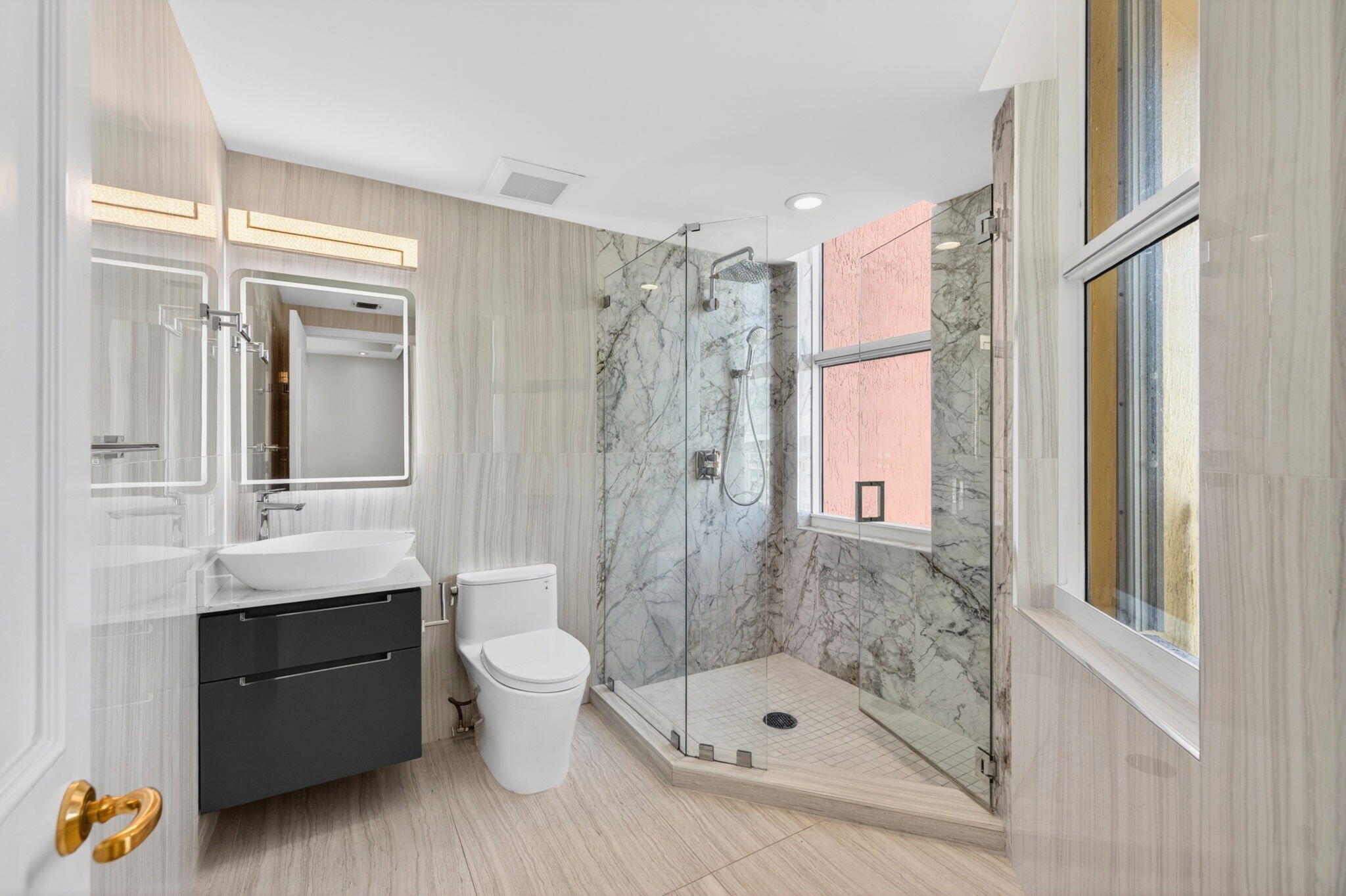 2100 N Ocean #16e, Fort Lauderdale FL 33305