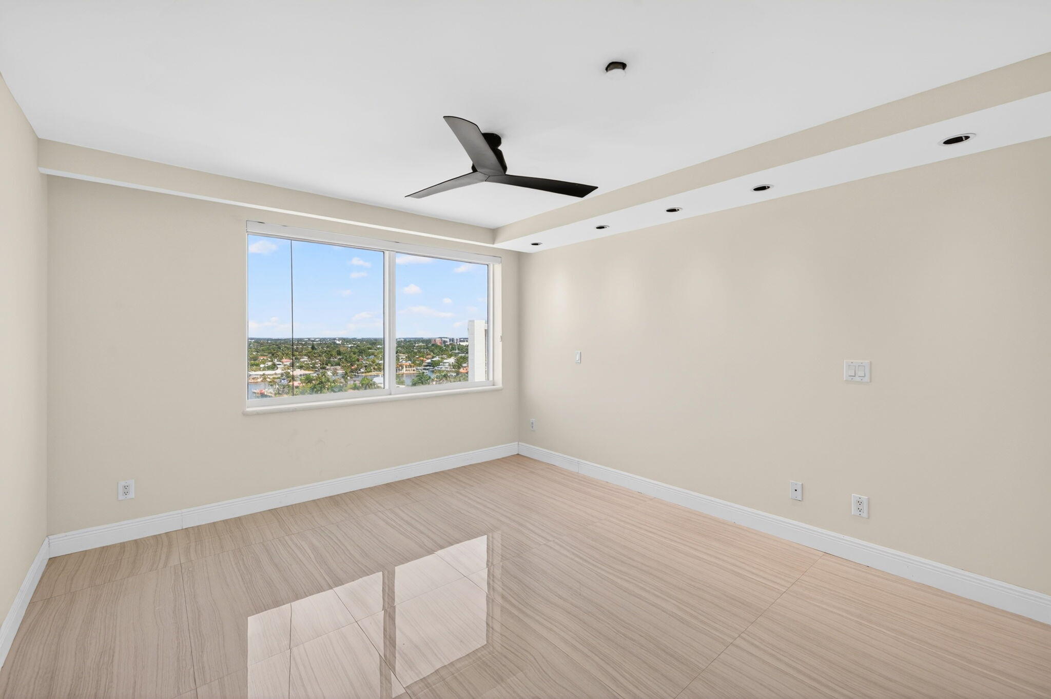 2100 N Ocean #16e, Fort Lauderdale FL 33305