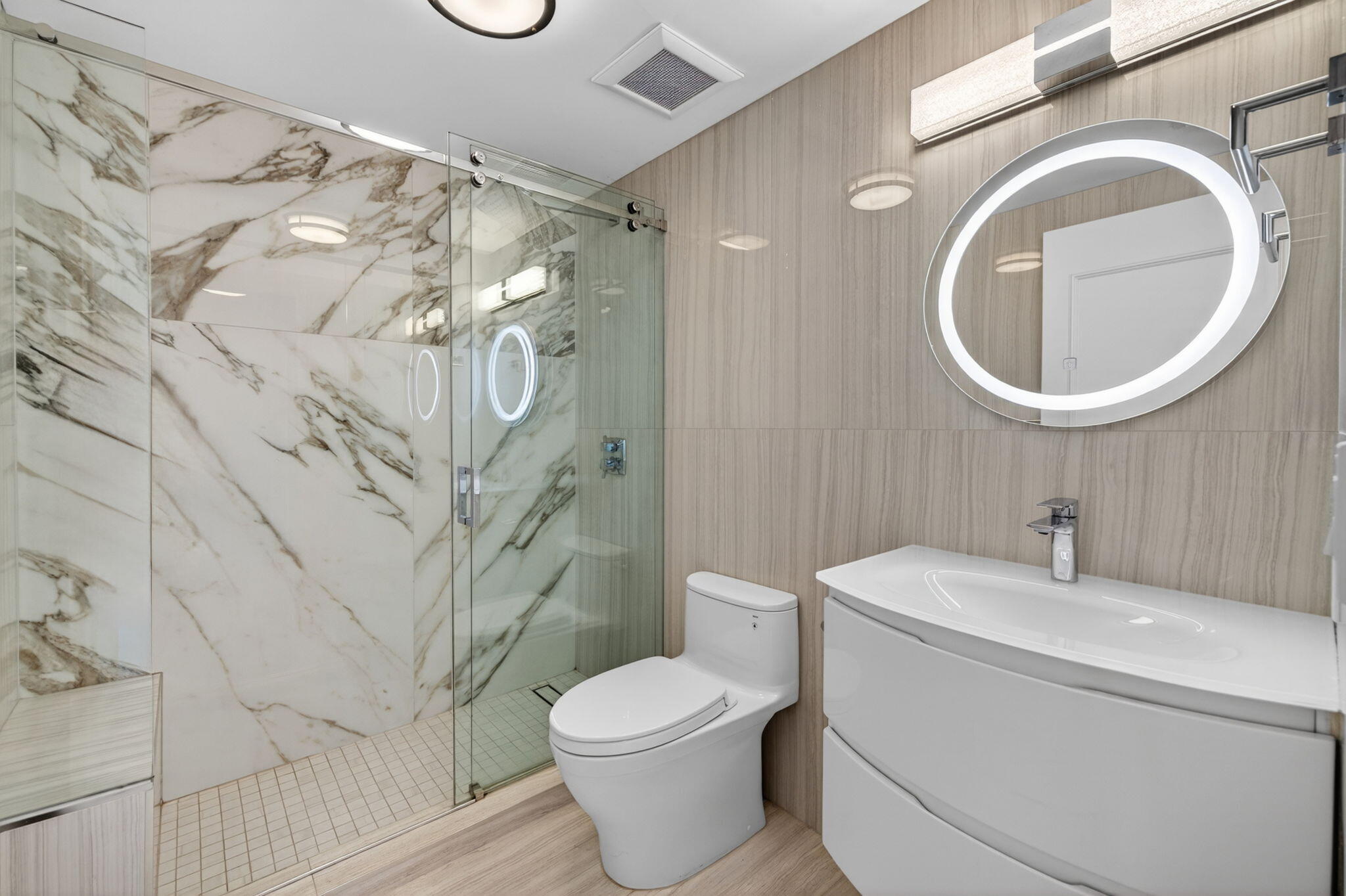 2100 N Ocean #16e, Fort Lauderdale FL 33305