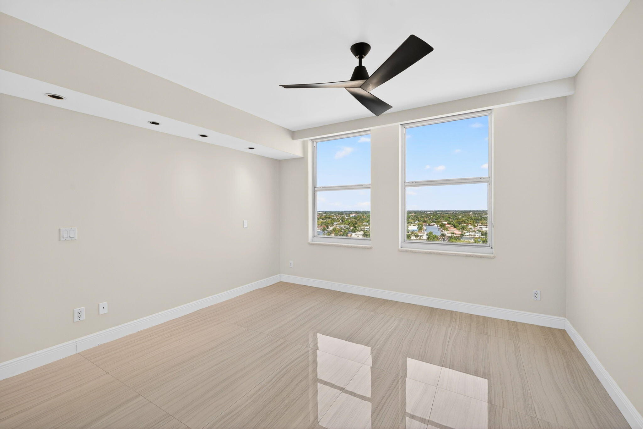 2100 N Ocean #16e, Fort Lauderdale FL 33305