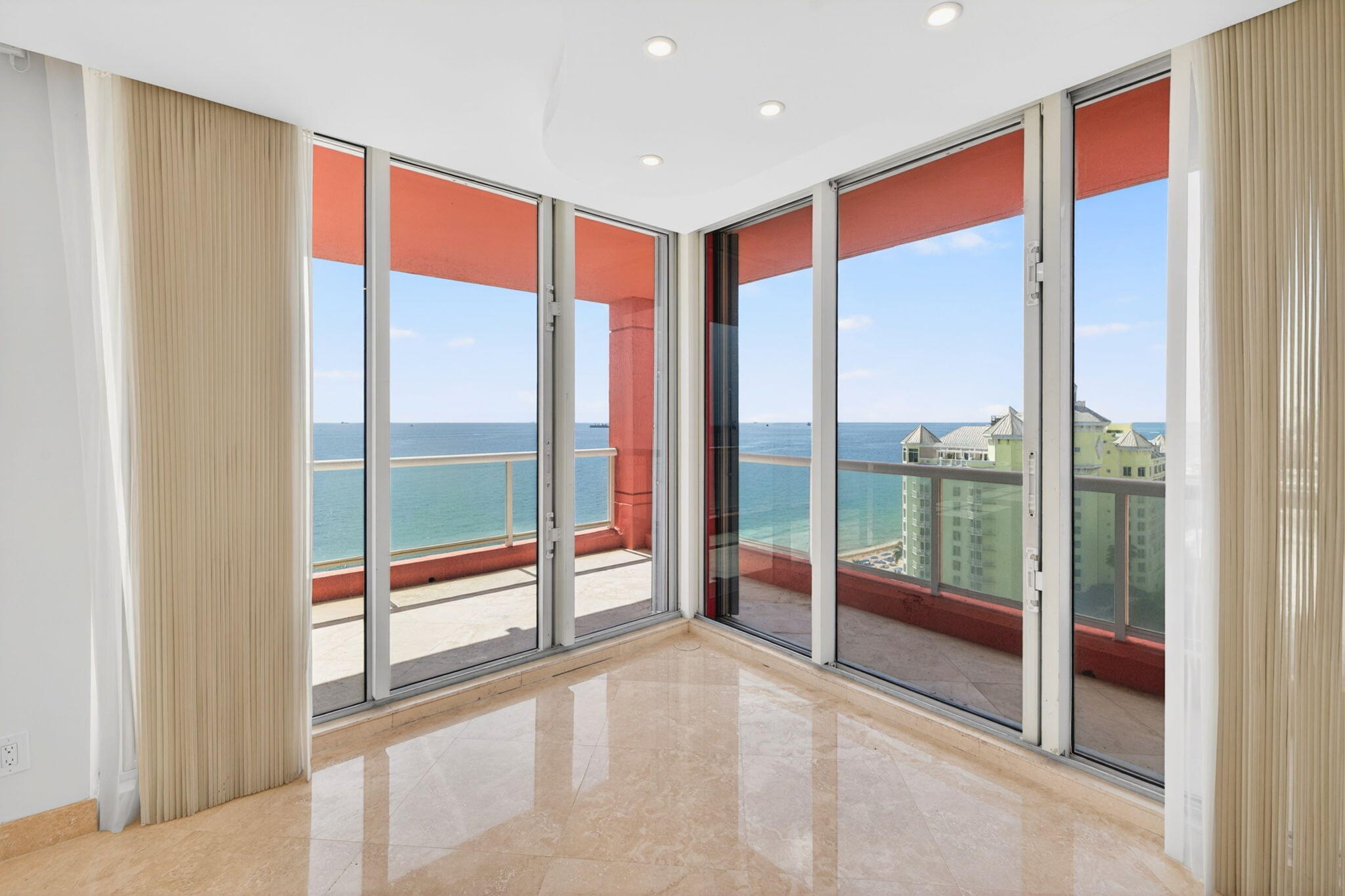 2100 N Ocean #16e, Fort Lauderdale FL 33305